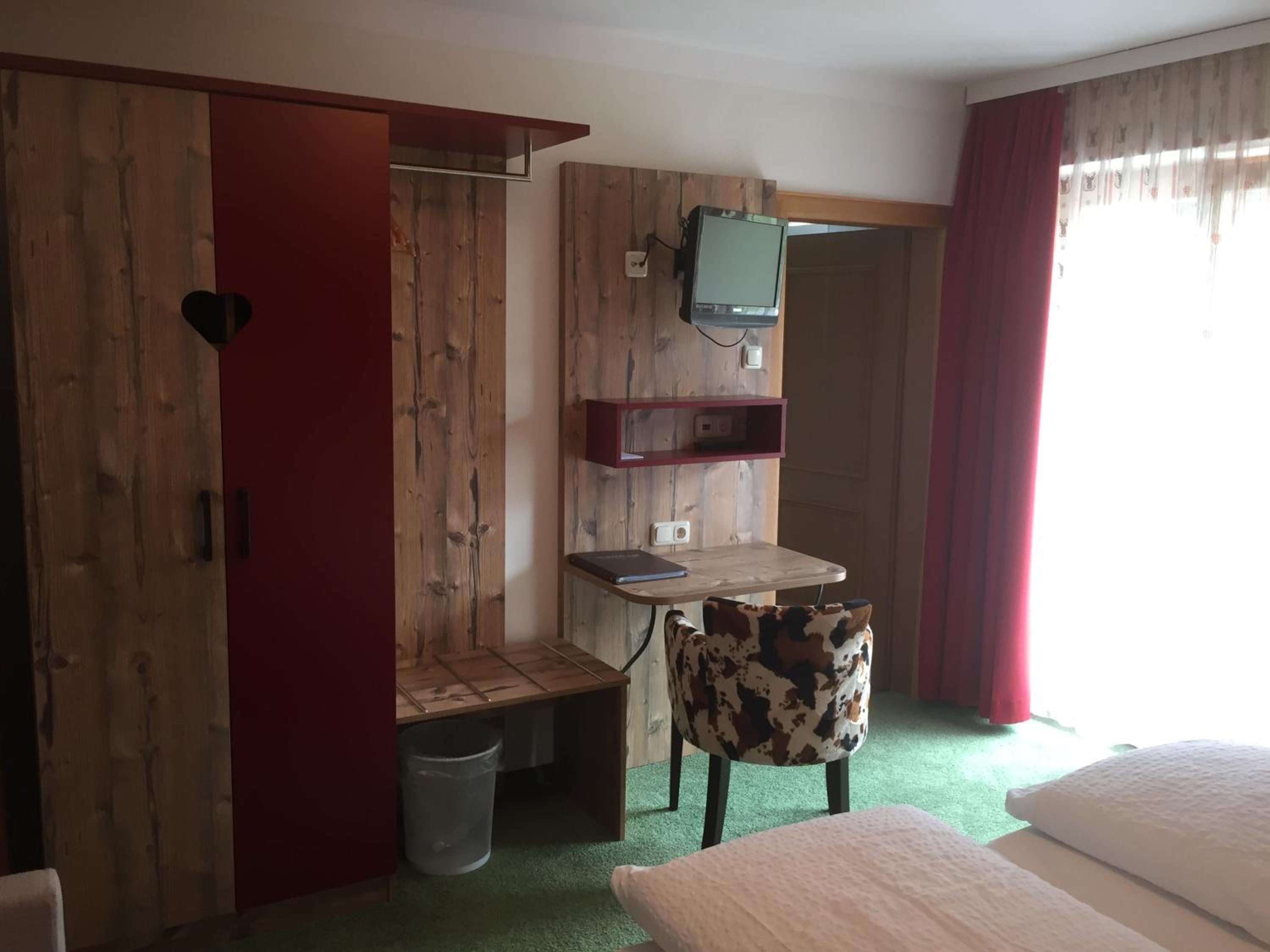 Double Room with Balcony photo 2