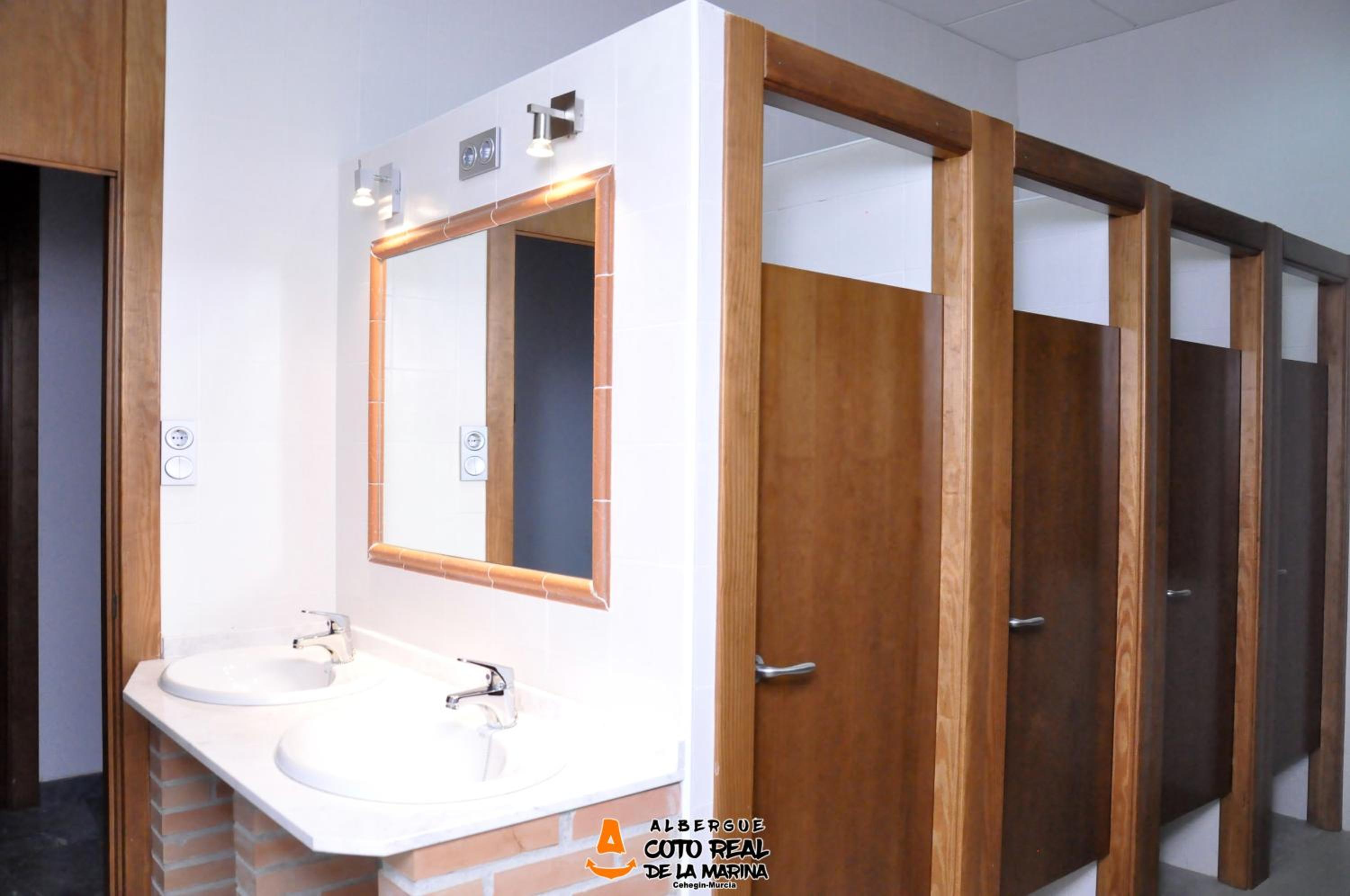 Female Dormitory Room photo 3