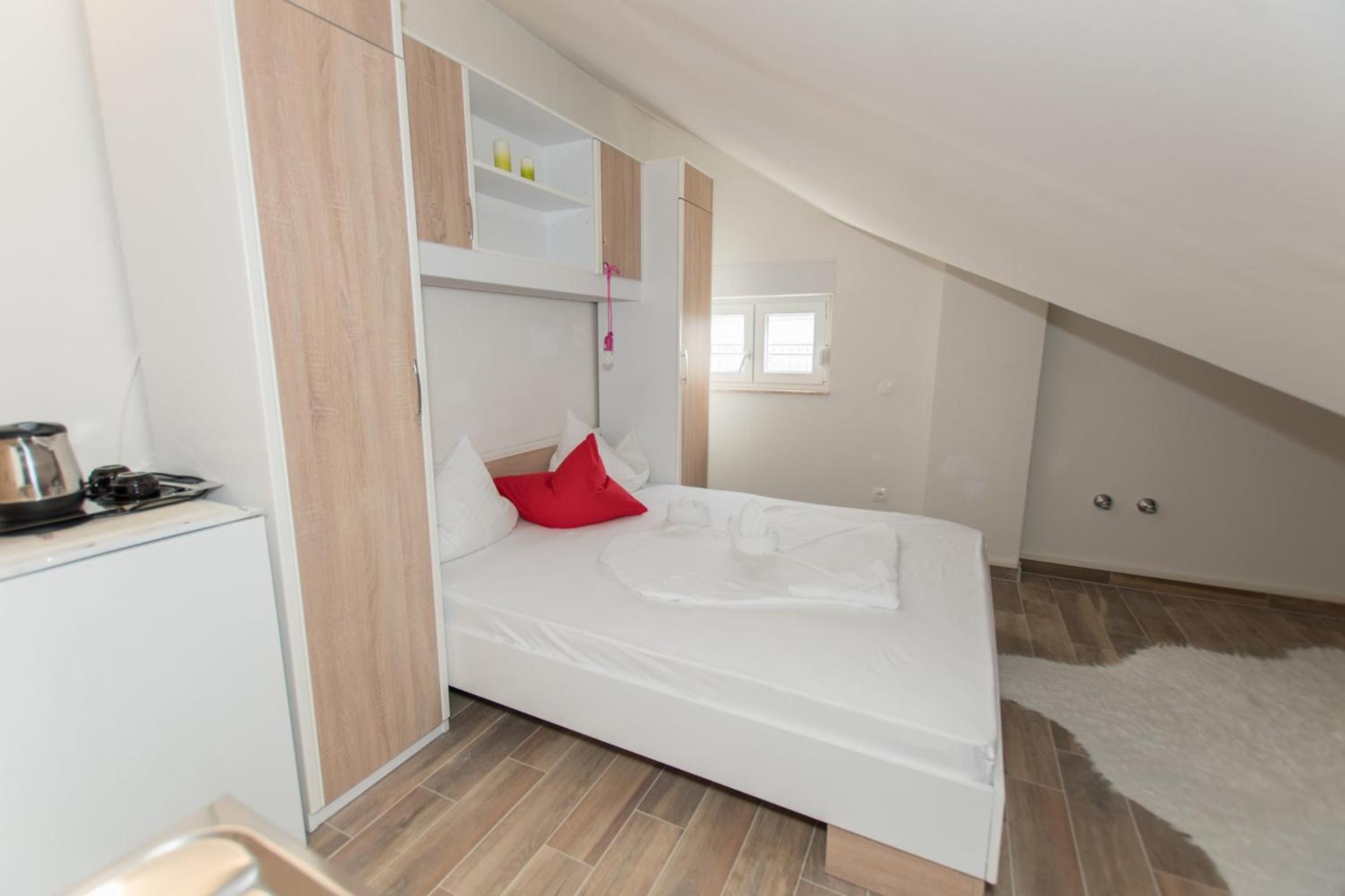 Studio 3rd floor with Sea View - no 10