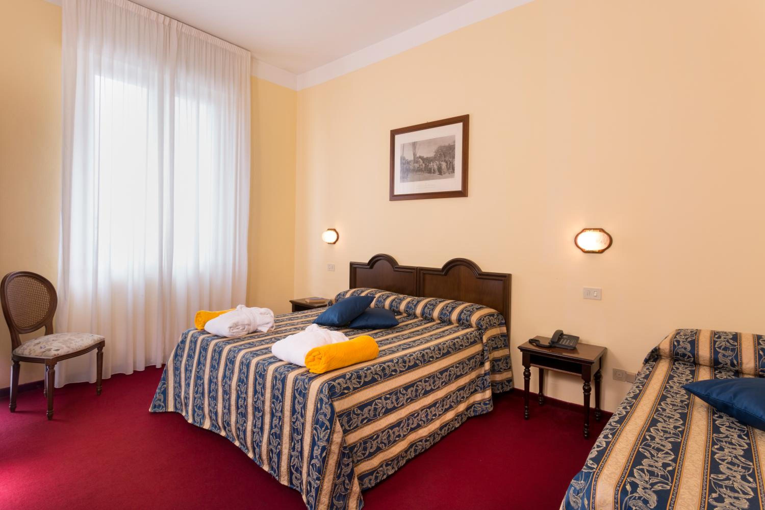 Standard Triple Room - Photo 3
