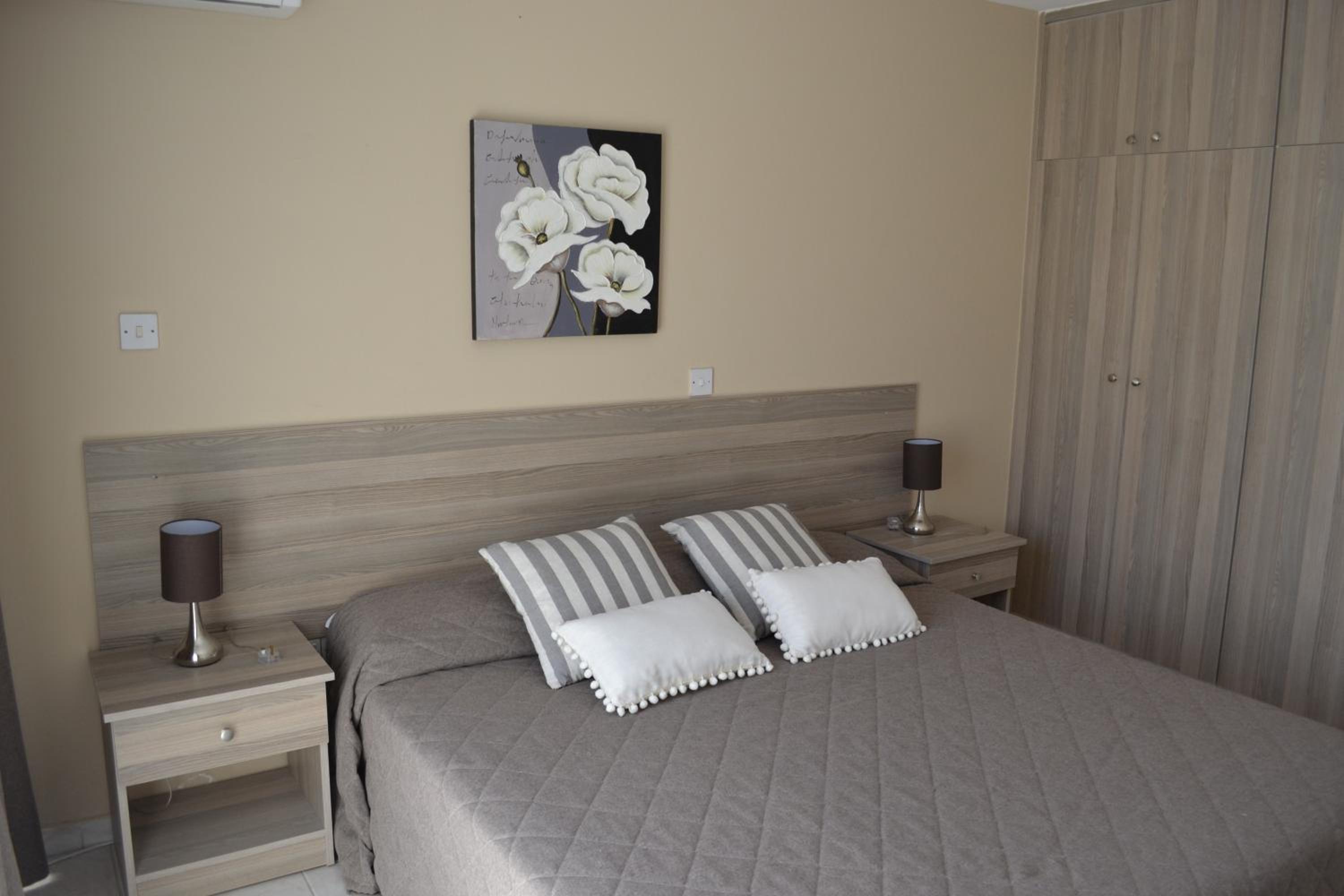 Three-Bedroom Suite photo 2