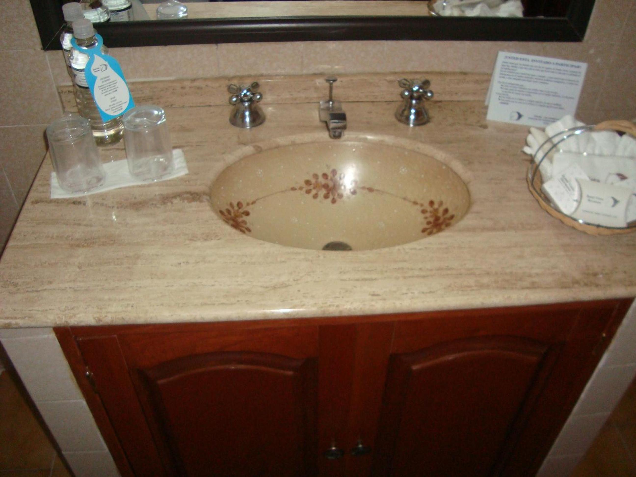 Suite - Photo 5