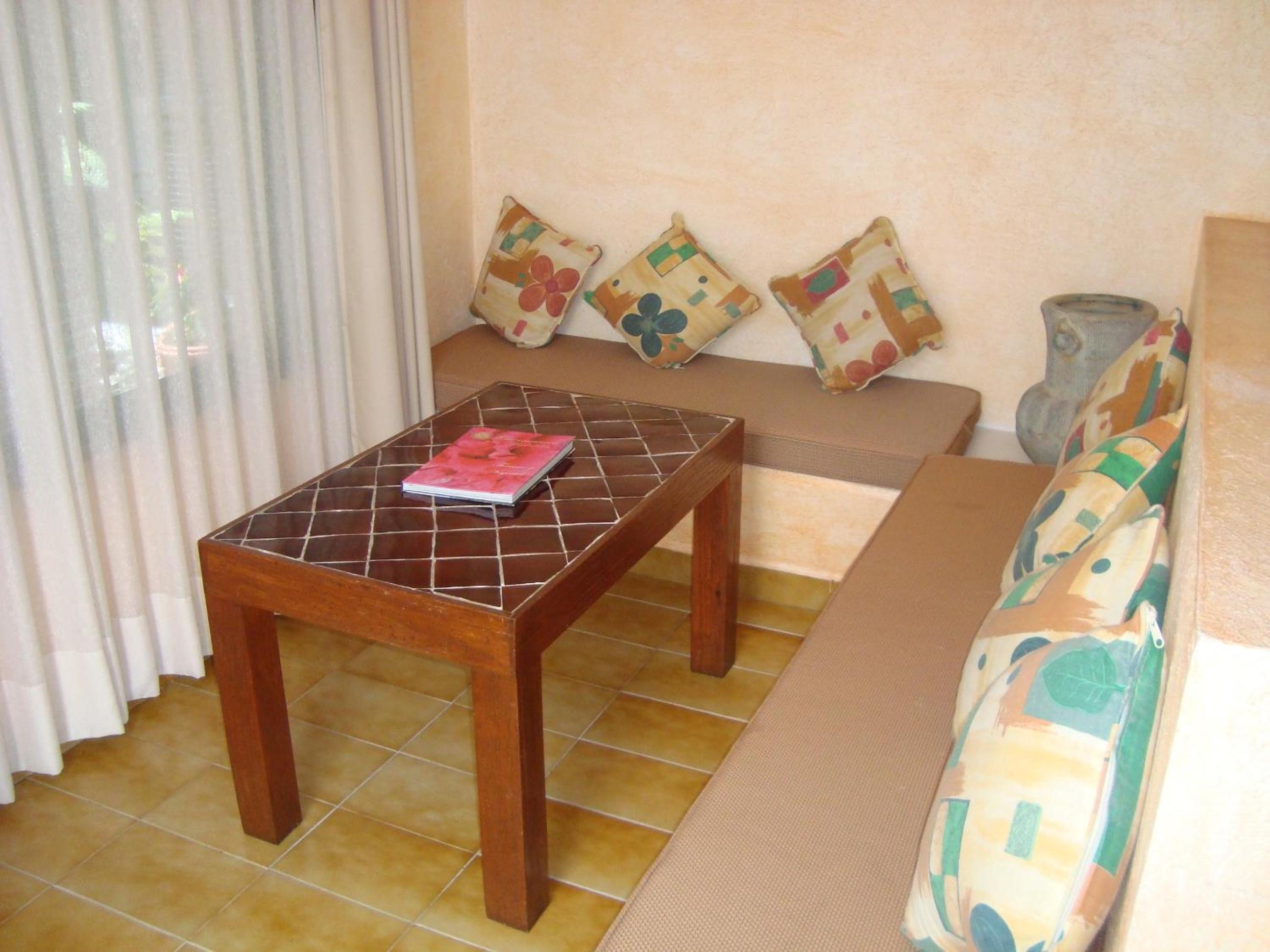 Suite - Photo 8