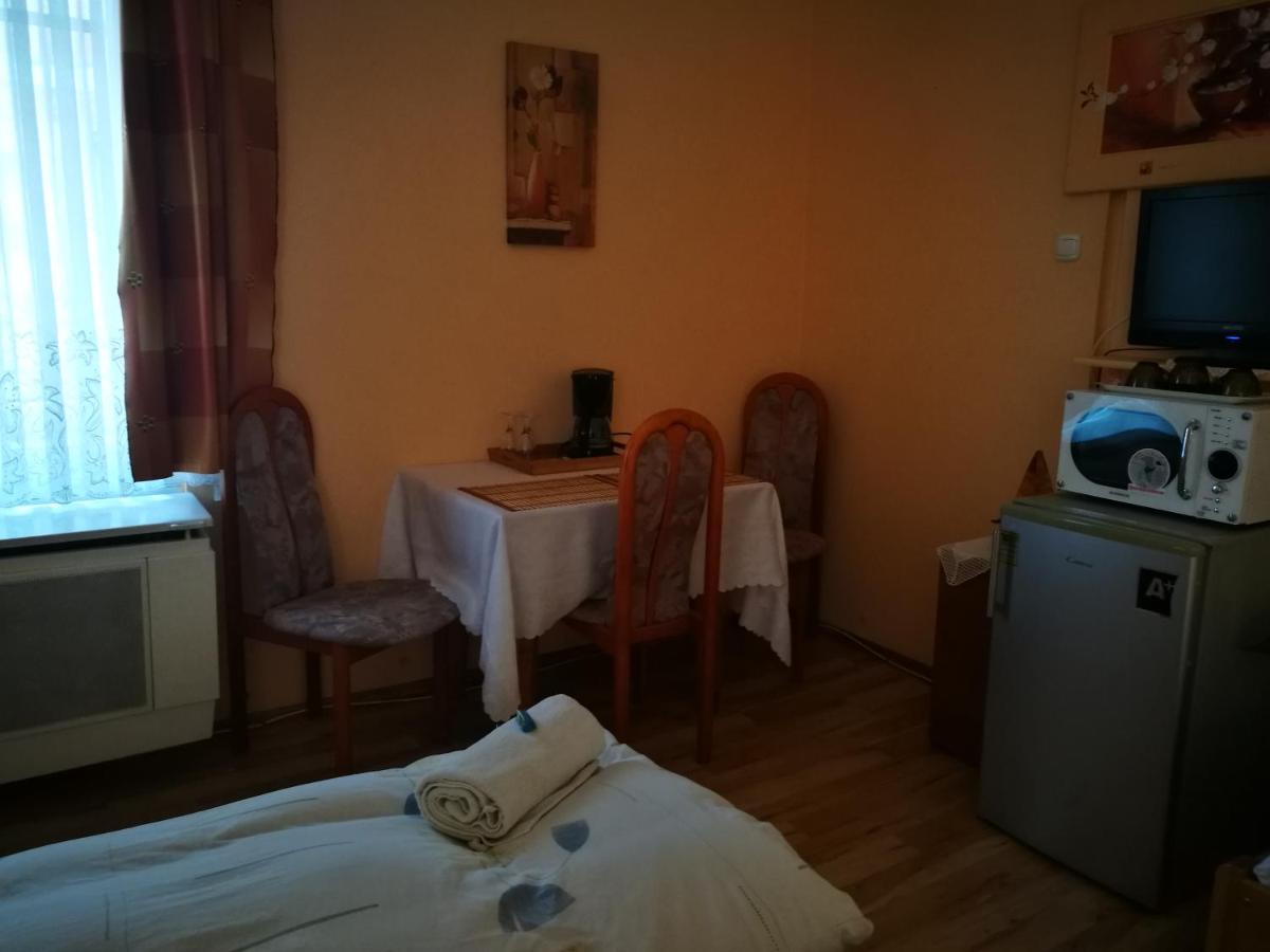 Triple Room with Bath photo 2