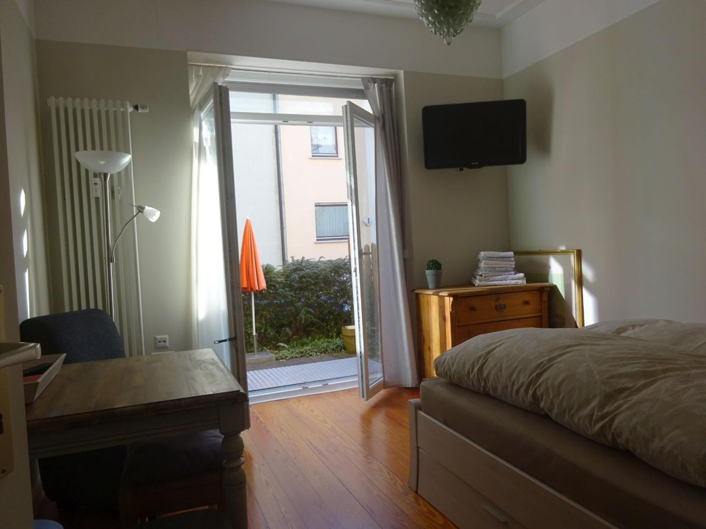 One-Bedroom Apartment with Garden View photo 1