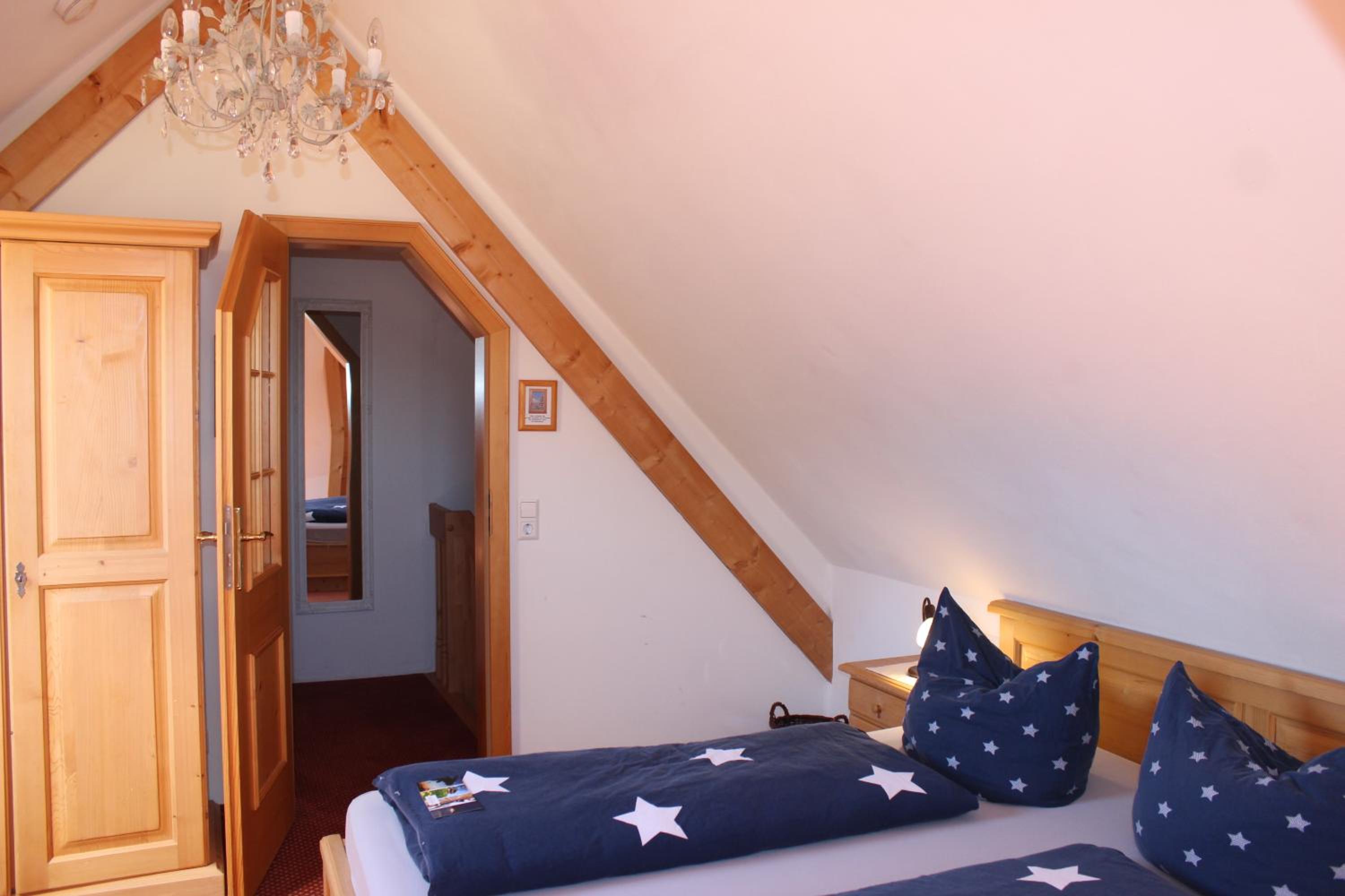 Two-Bedroom Deluxe Apartment with Garden View photo 3