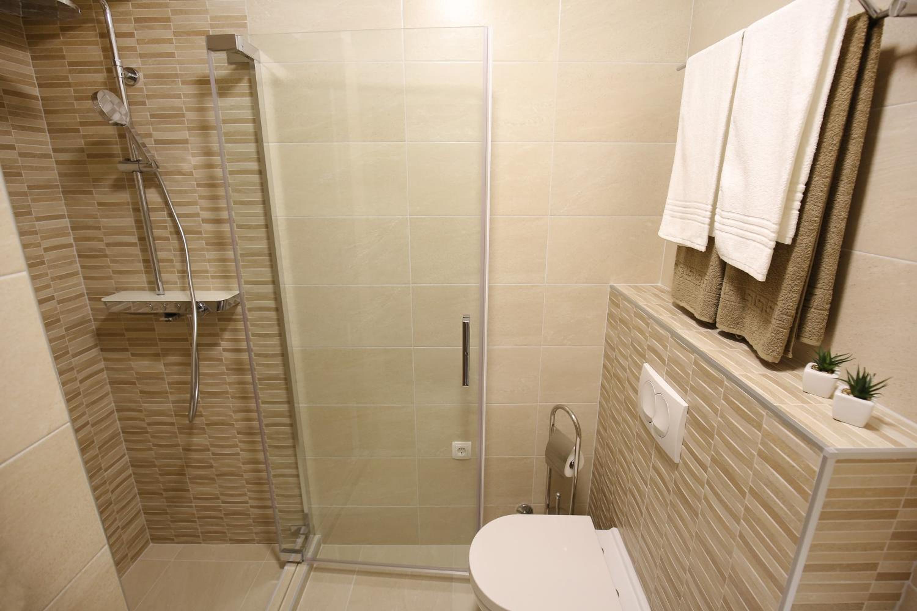 Studio Apartment - Photo 9
