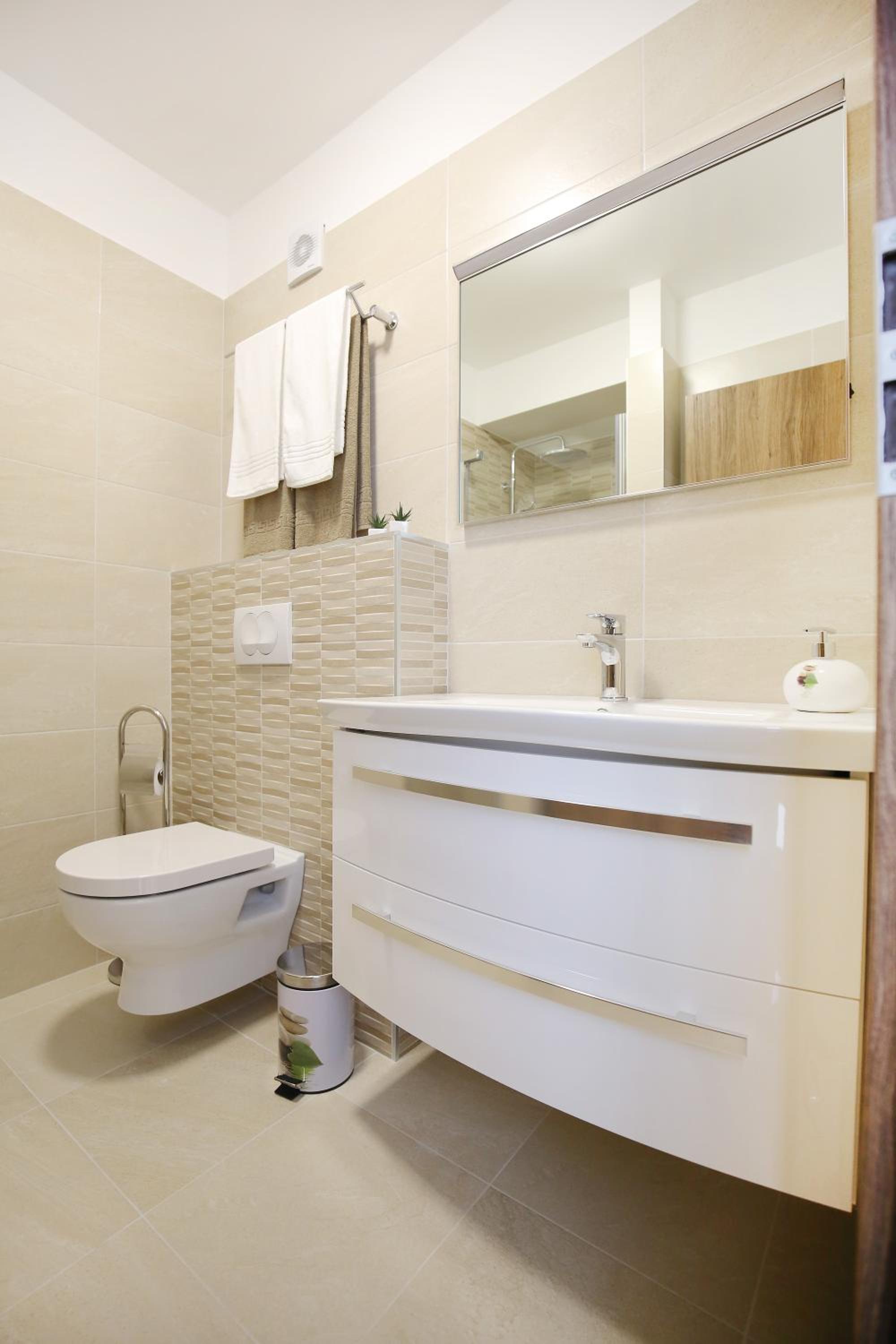 Studio Apartment - Photo 8