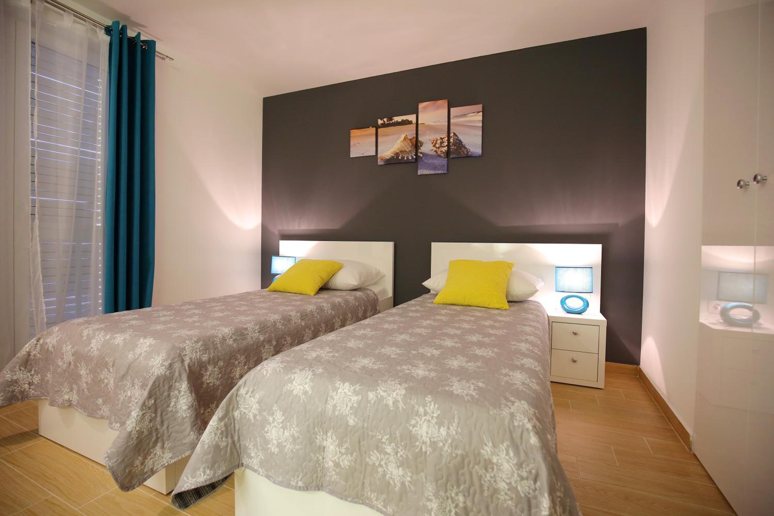 Studio Apartment - Photo 18