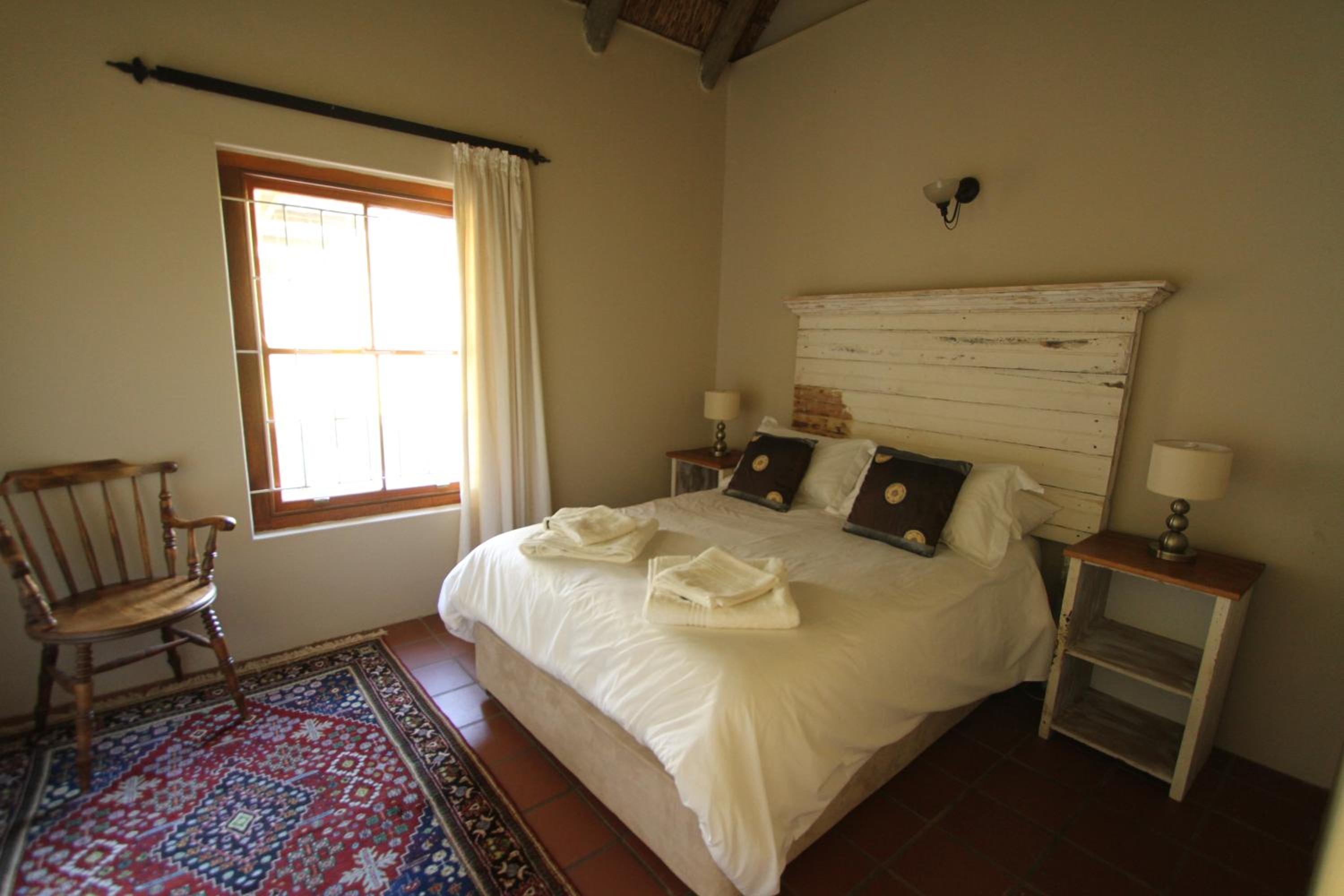 Three-Bedroom House - Photo 7