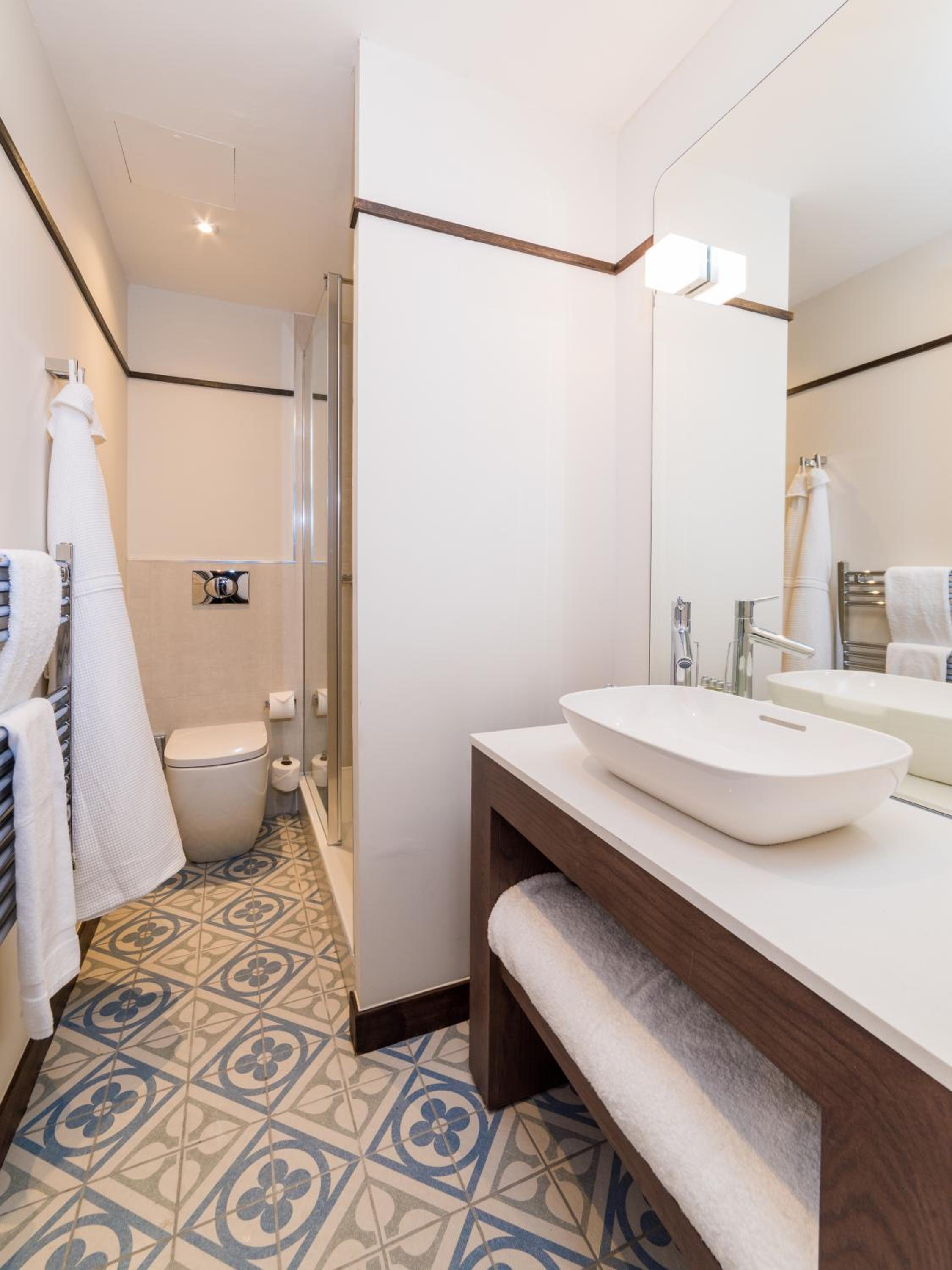 Standard Double Room - Photo 2