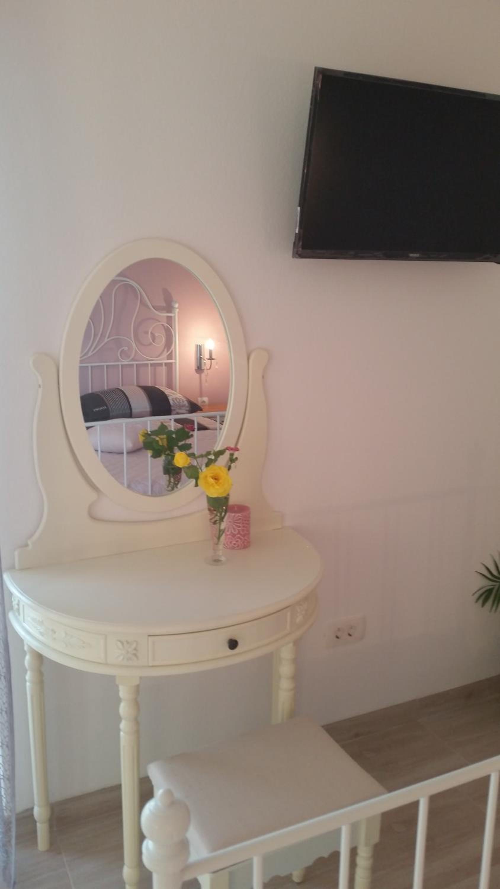 Studio Apartment with Sea View photo 3