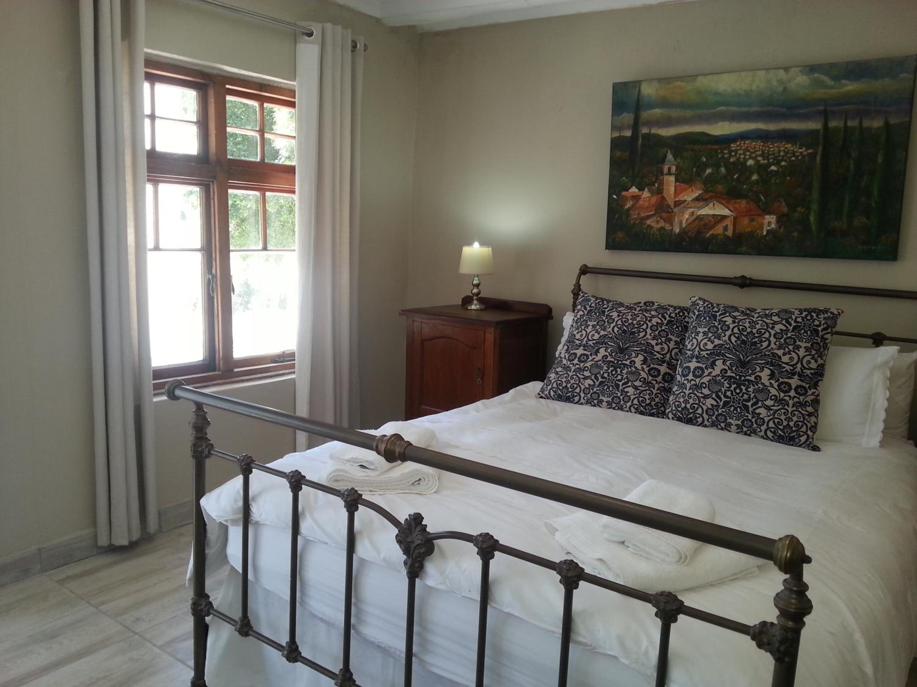 Standard Queen Room - Photo 1