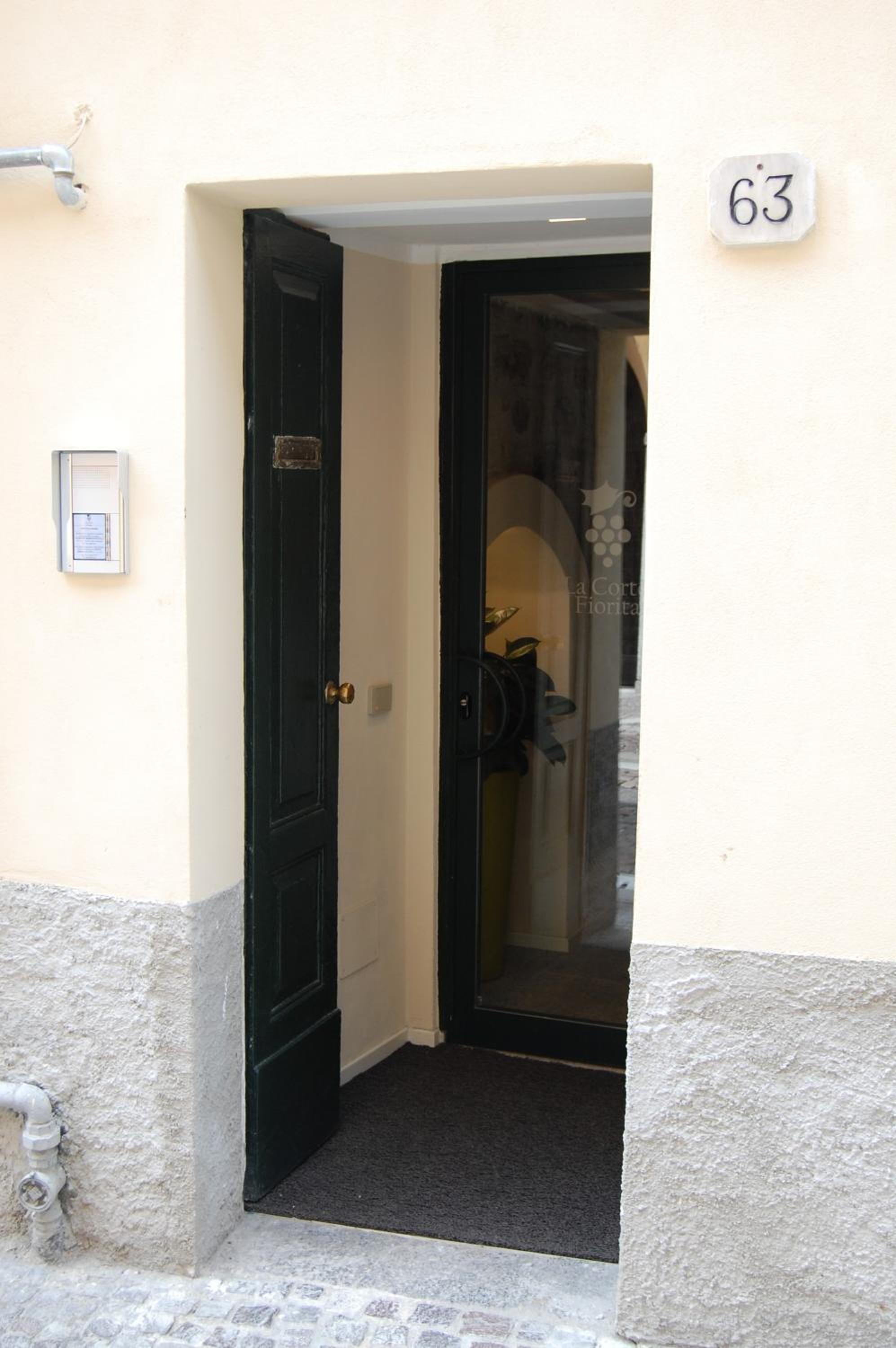 Triple Room - Photo 25