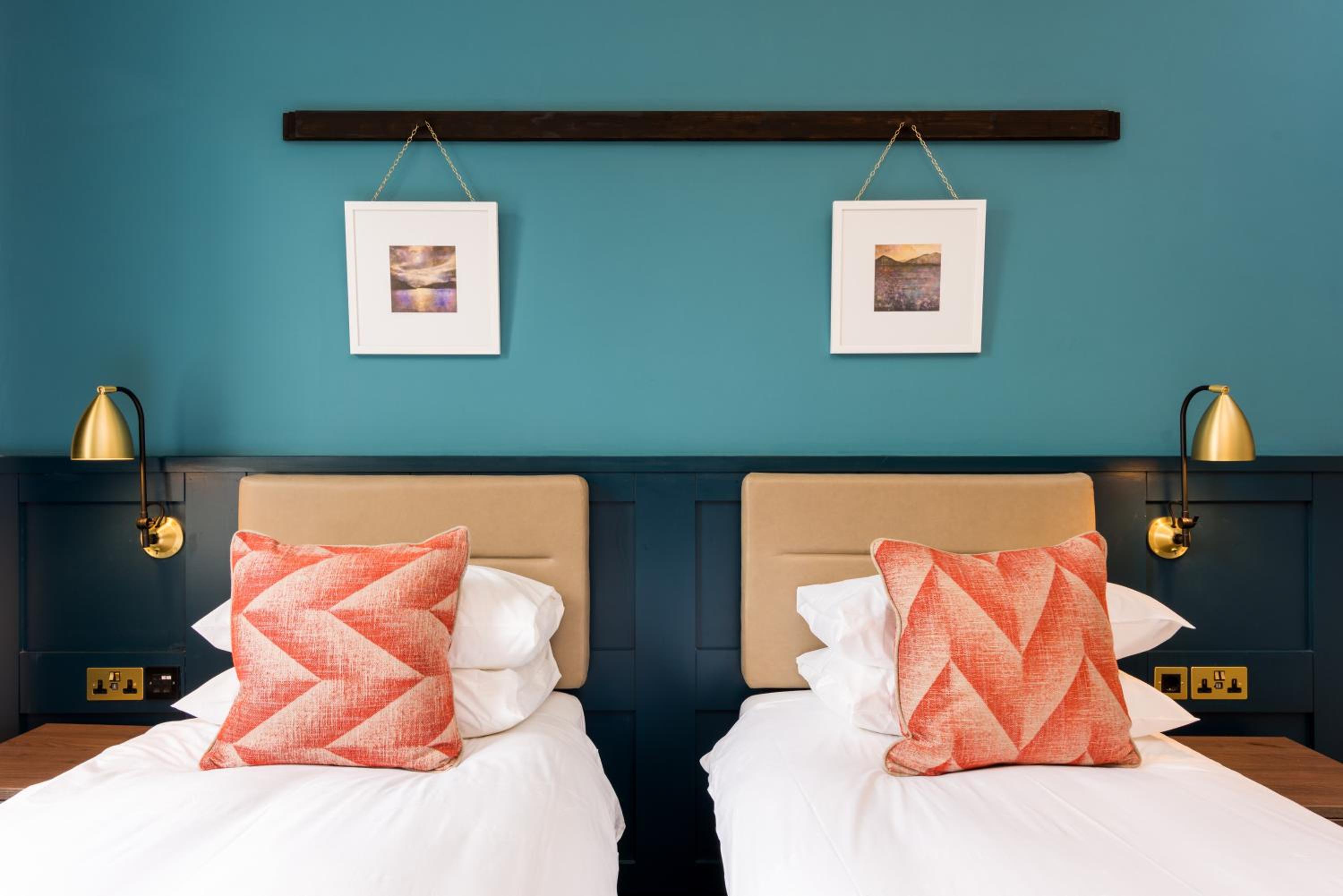Standard Twin Room - Photo 3
