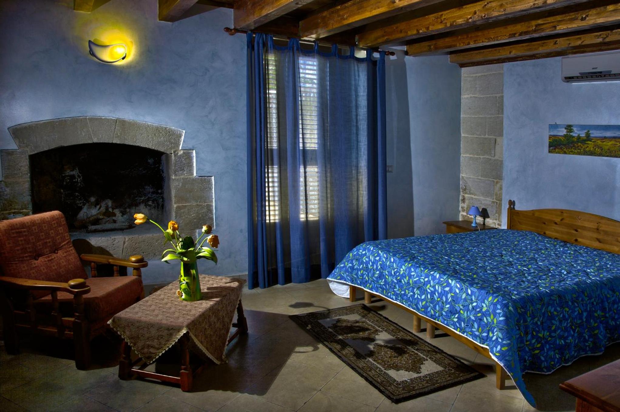 Double or Twin Room - Photo 15