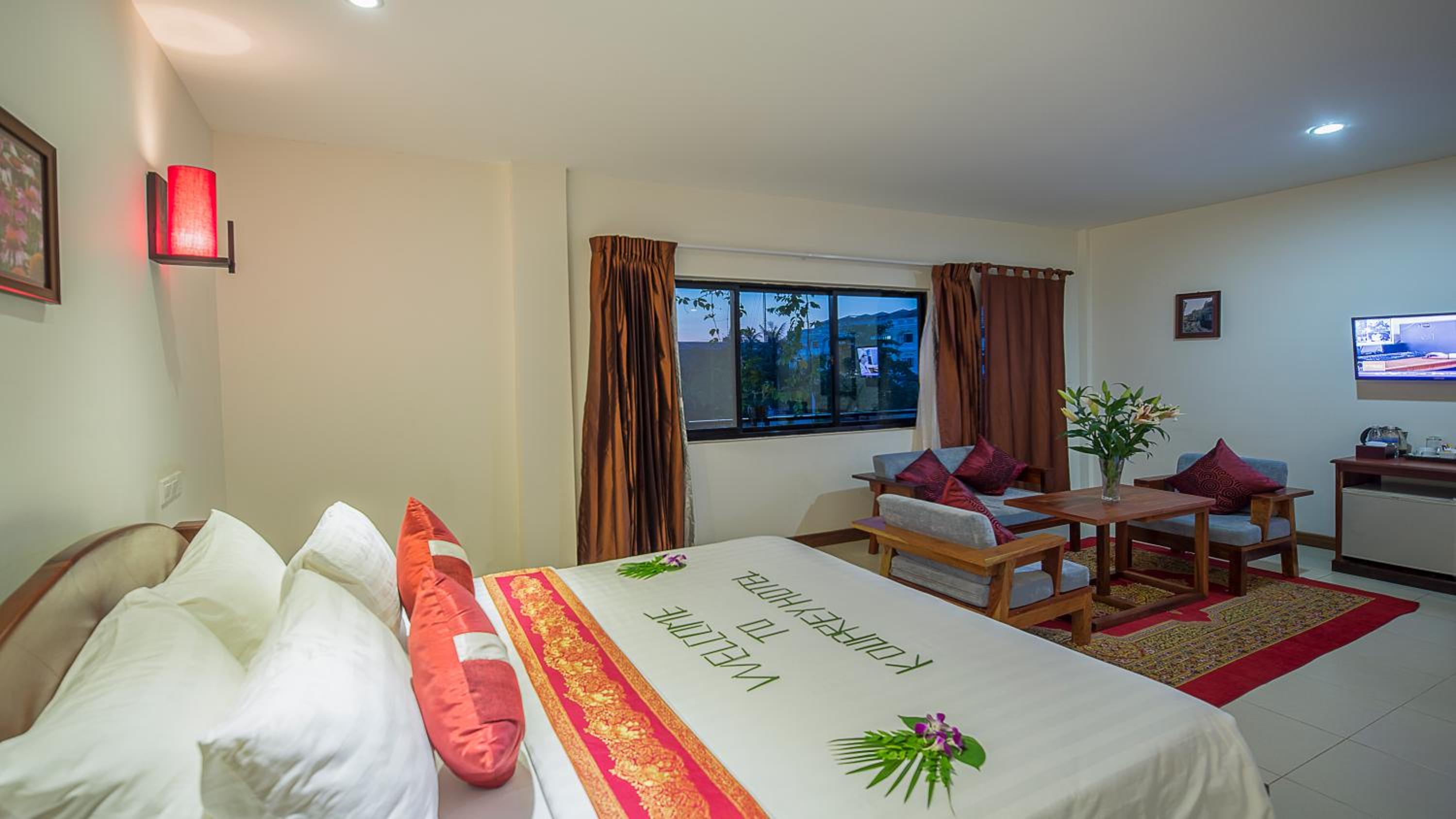 Deluxe Double Room (2 Adults + 1 Child) photo 3
