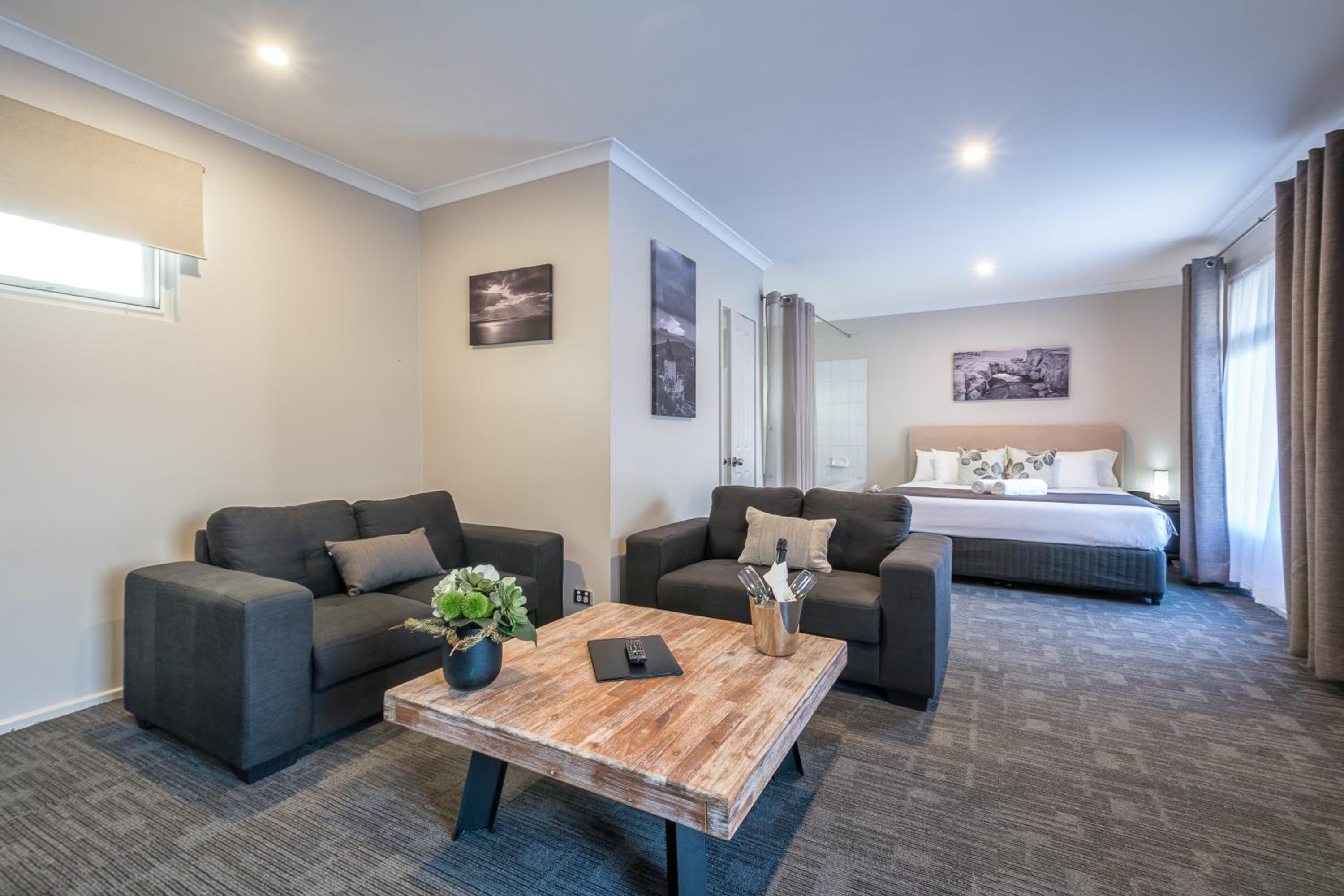 Executive Spa Room, Free Wi-Fi & Parking photo 1