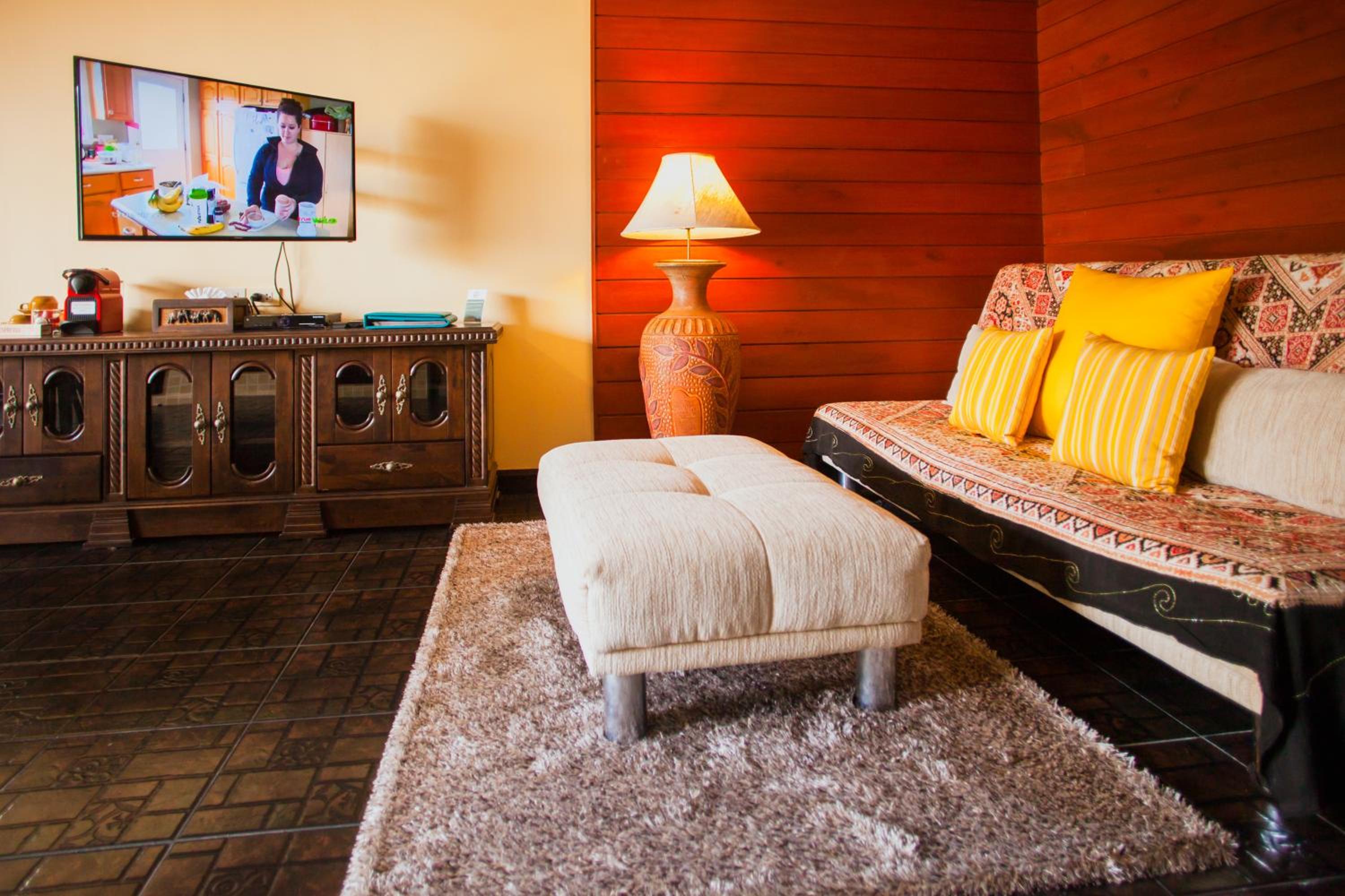 One-Bedroom Villa with Private Pool - Photo 28