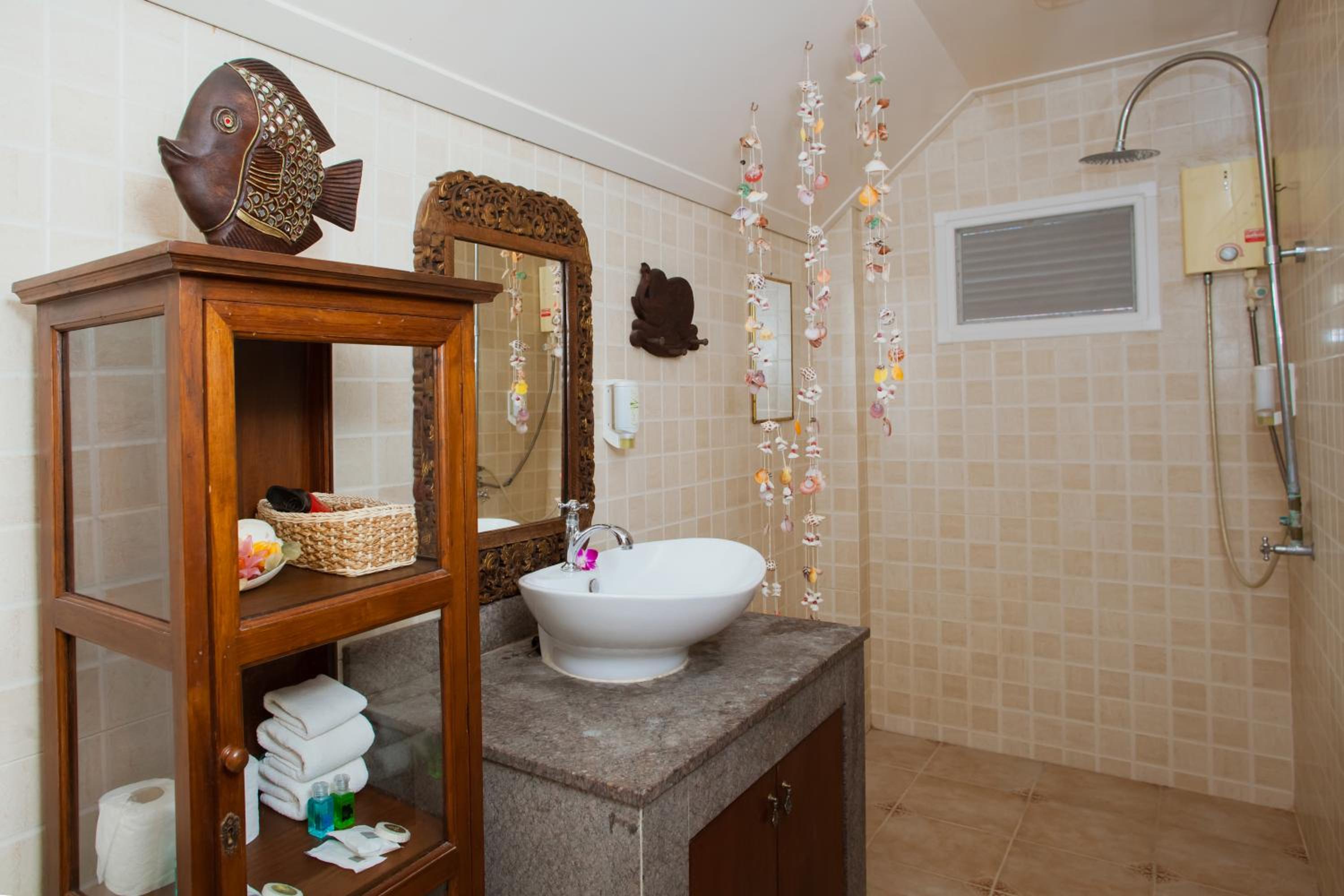 One-Bedroom Villa with Private Pool - Photo 23
