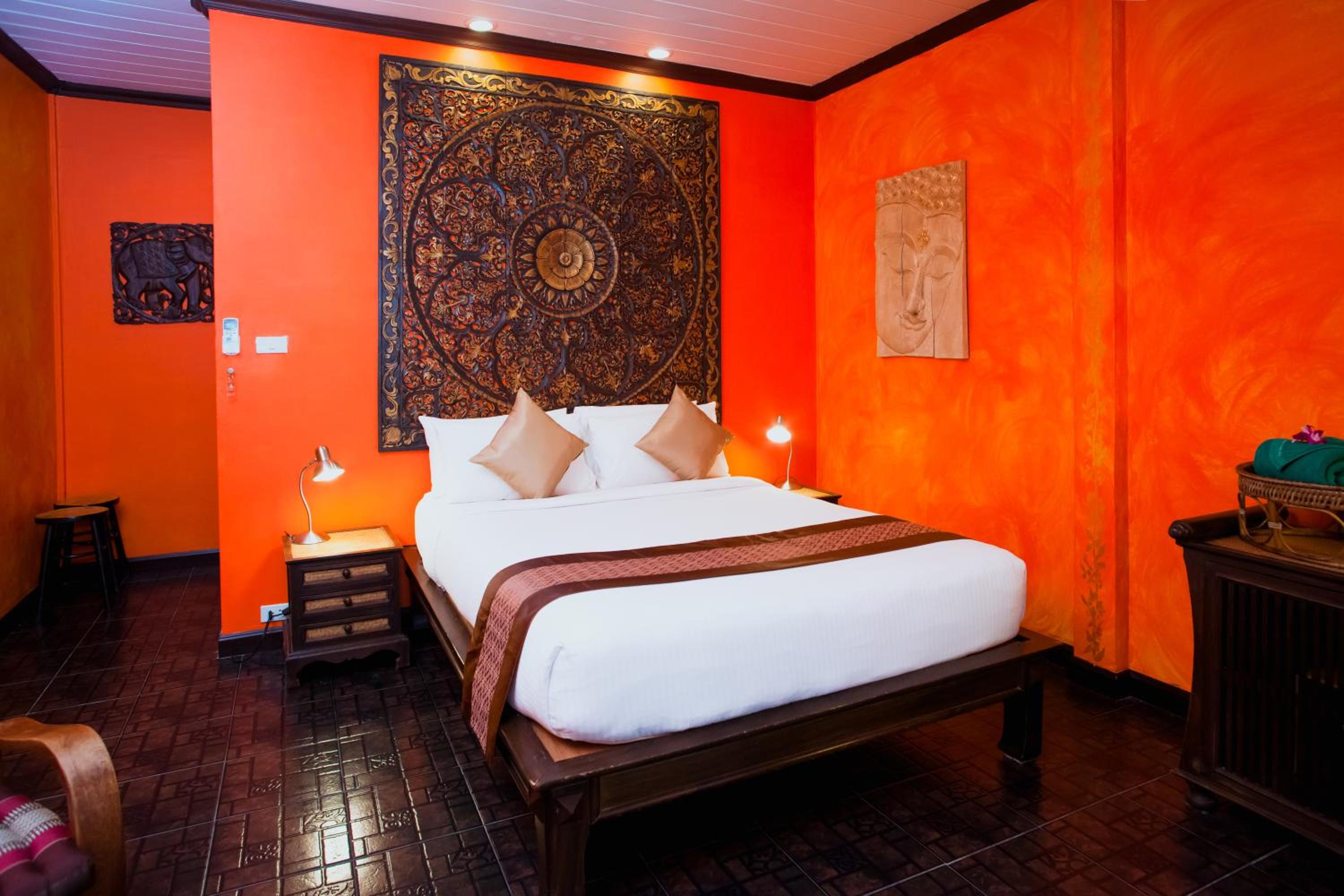 One-Bedroom Villa with Private Pool - Photo 21