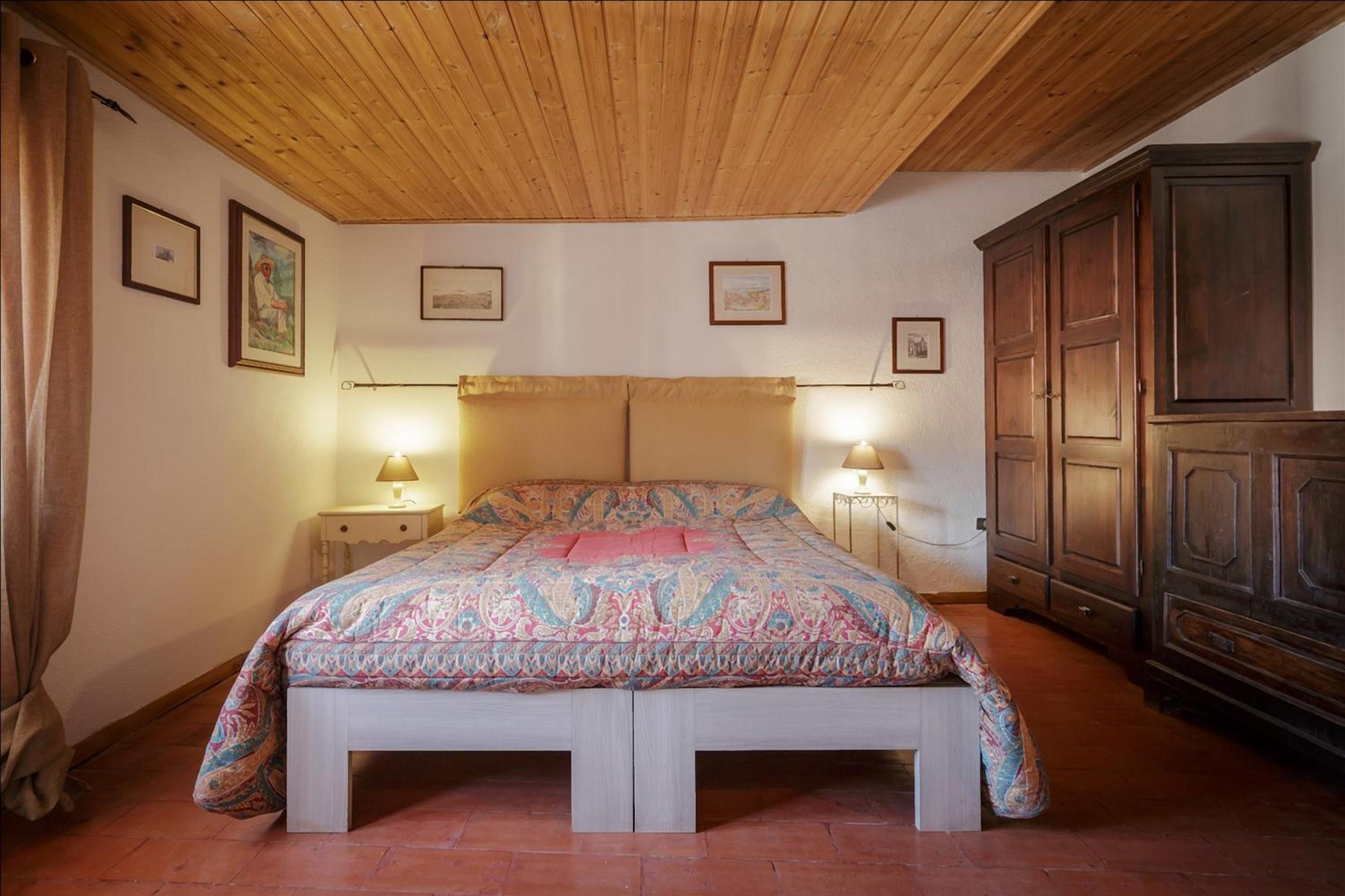Basic Triple Room photo 1