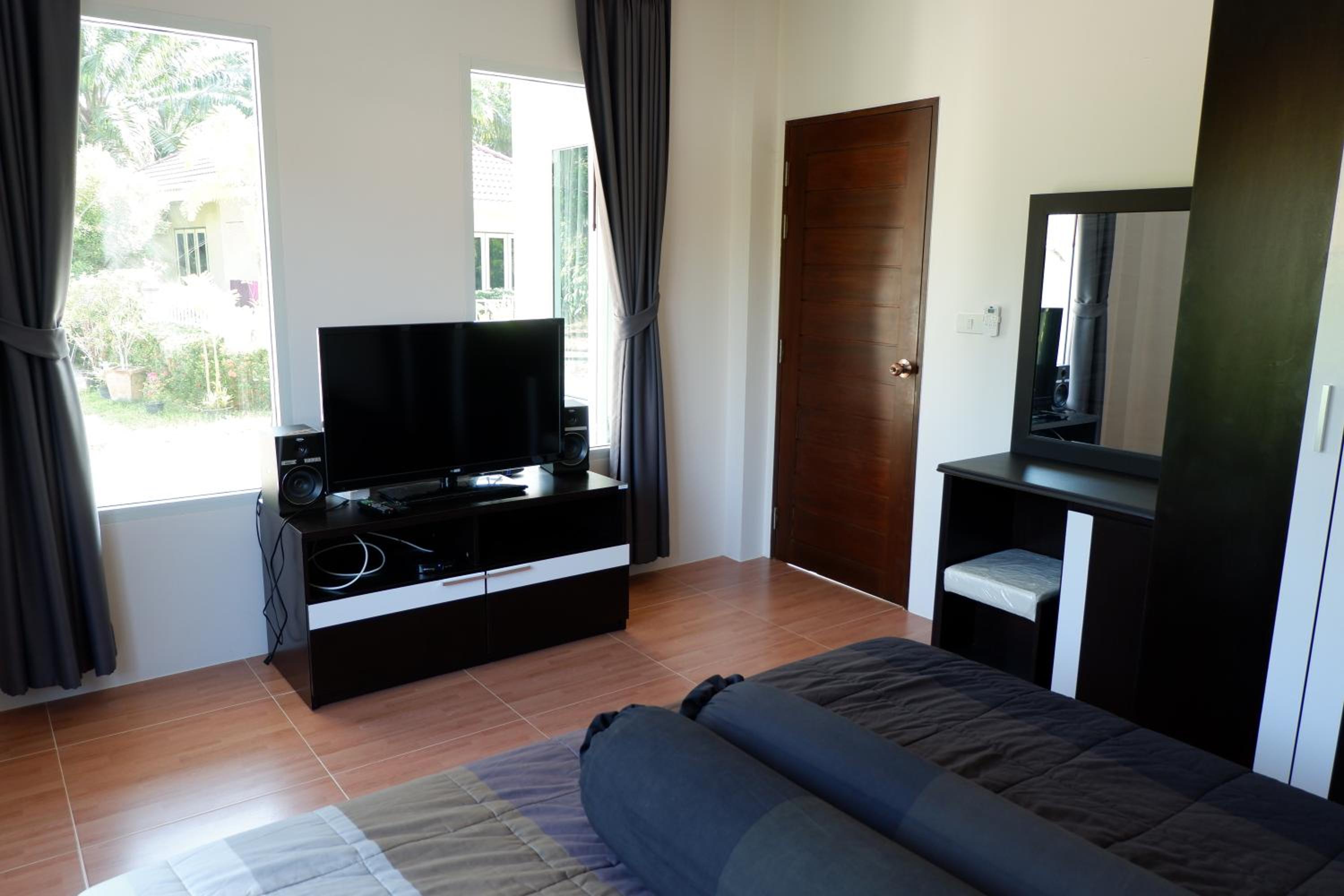 One-Bedroom House photo 1