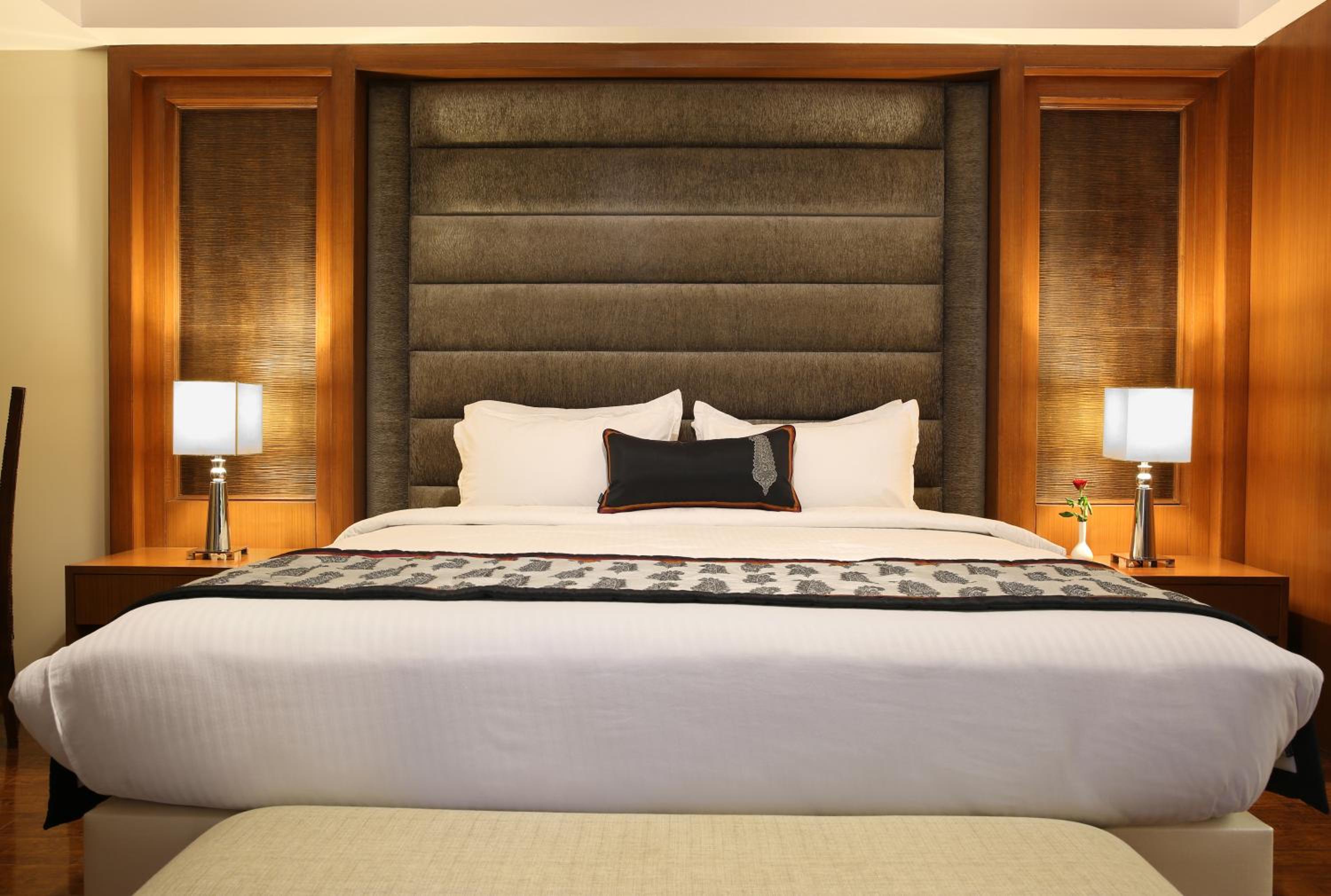 Junior Suite : 20% off on Food & Beverage services, Enjoy Happy Hours with 1+1 offer on Alcoholic Beverages (11AM-11PM), Early Check-In and Late Checkout upto 3 hrs- SAV