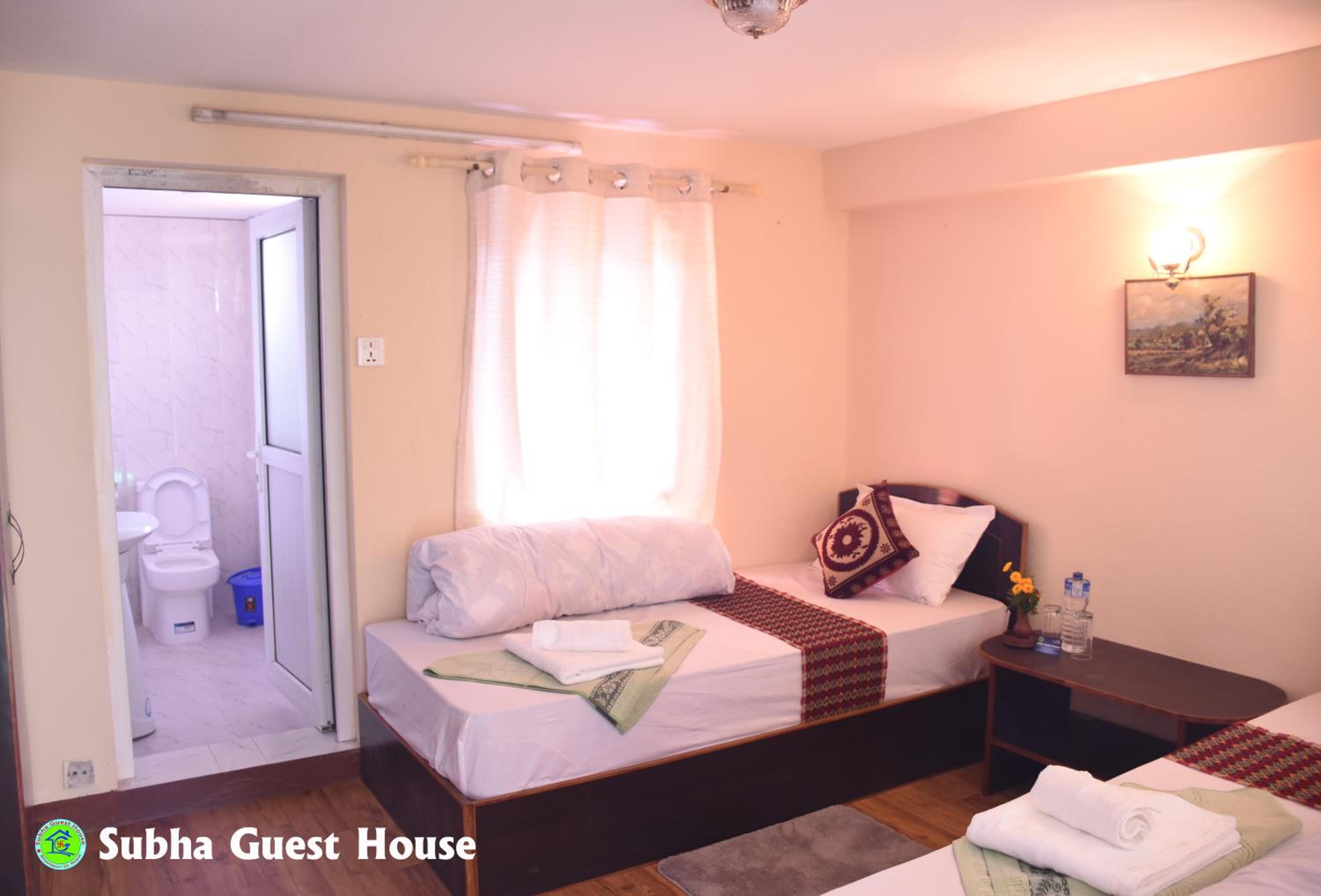 Standard Twin Room photo 2
