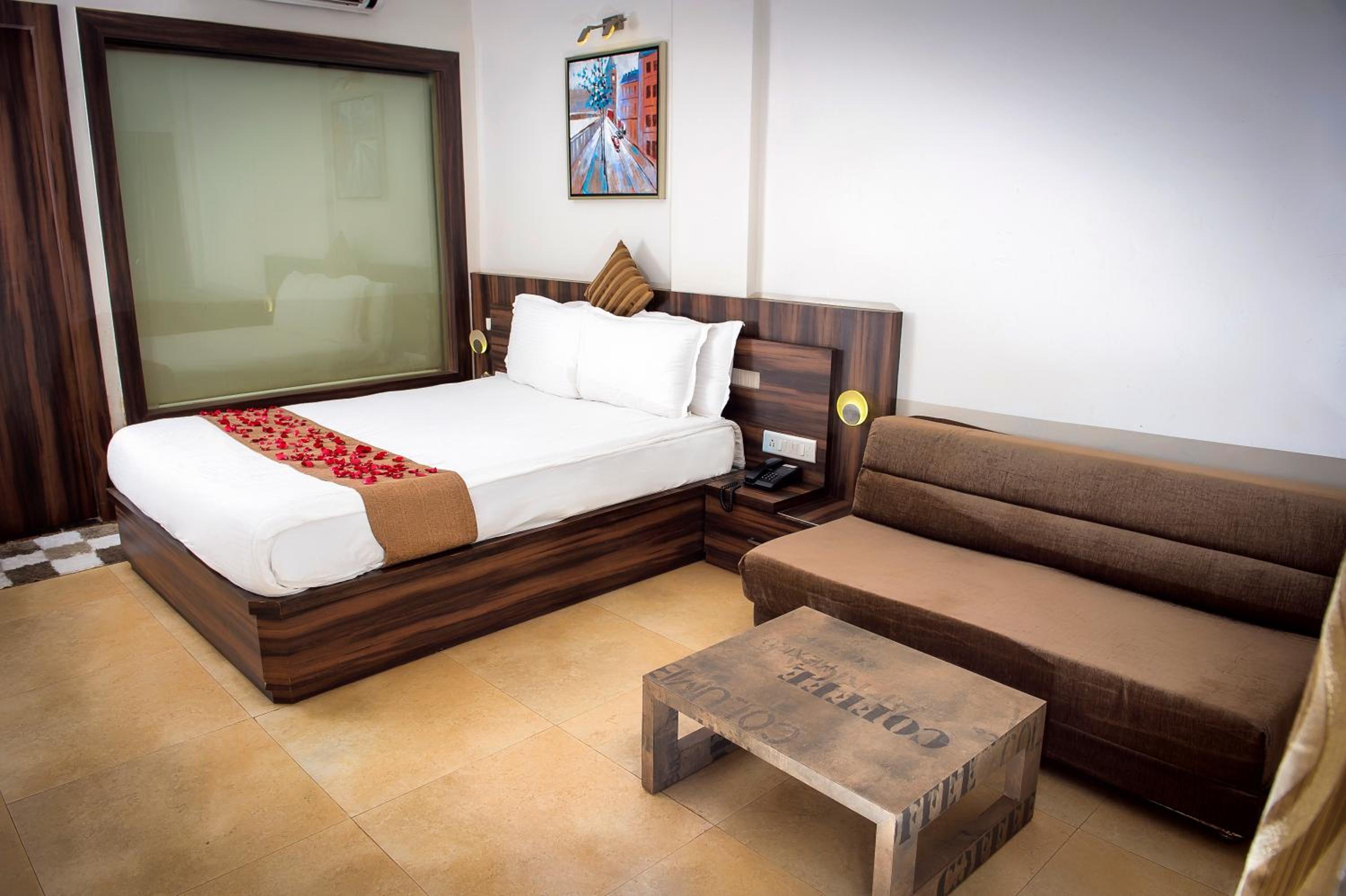 Regent Deluxe Room - Photo 1
