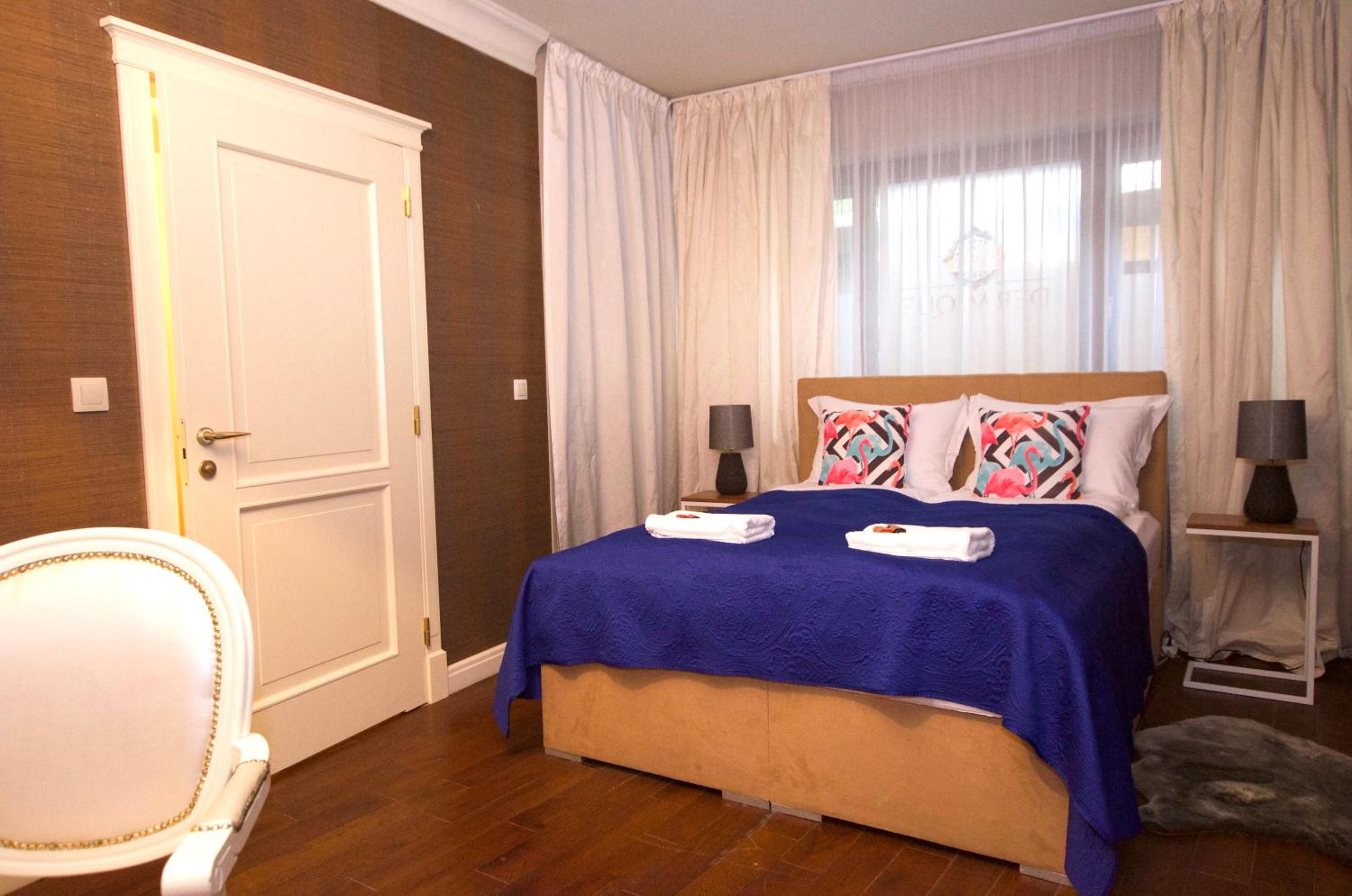 Apartment with Private Spa and Jacuzzi
