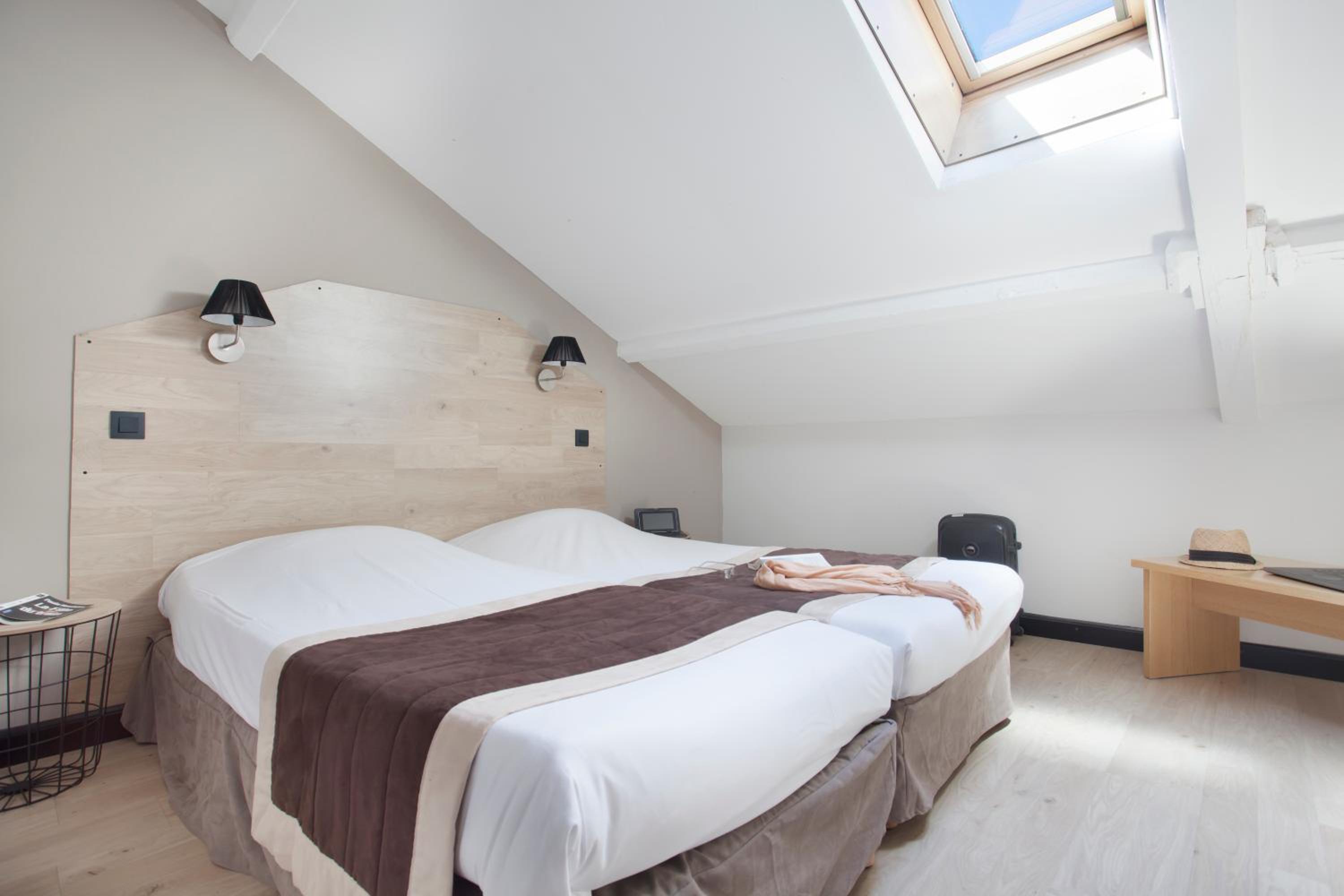 One-Bedroom Apartment (4 Adults) - Photo 1