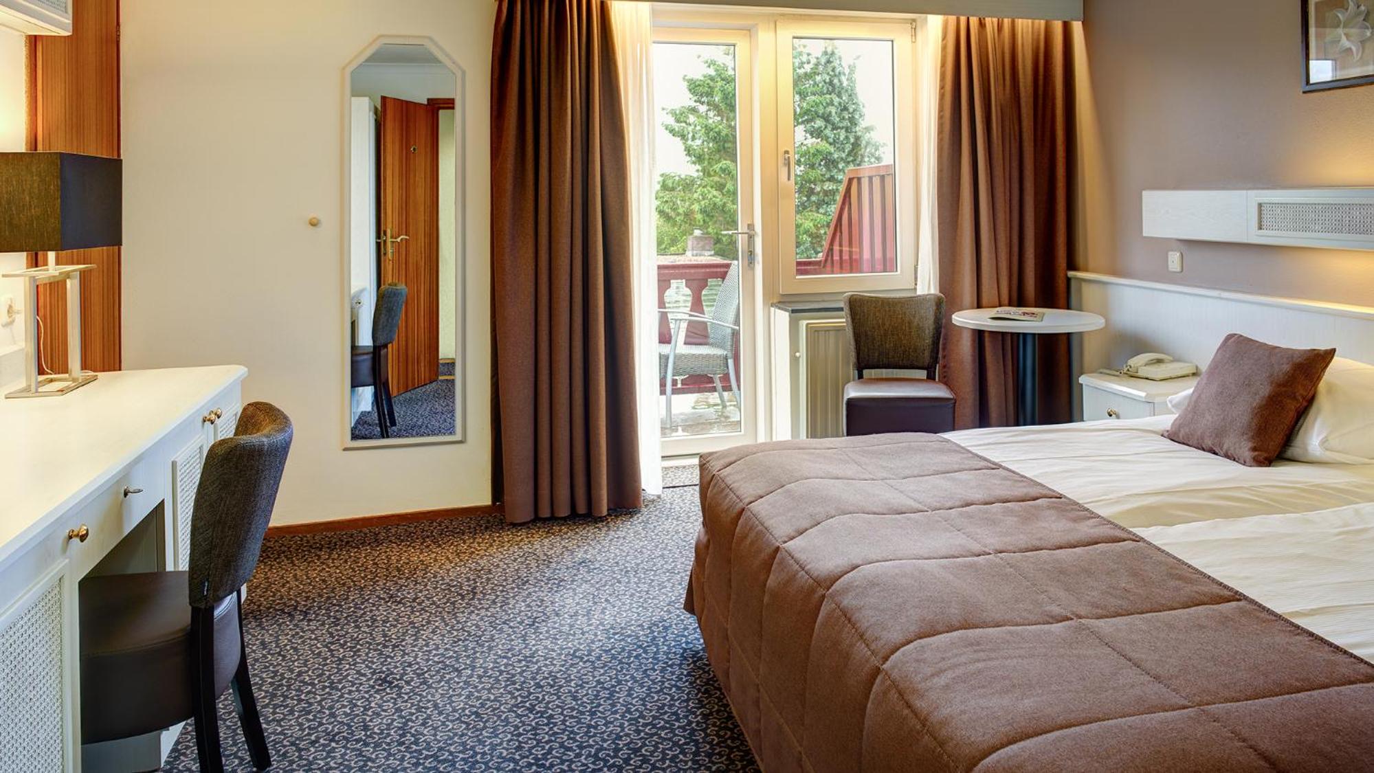 Twin Room with Balcony