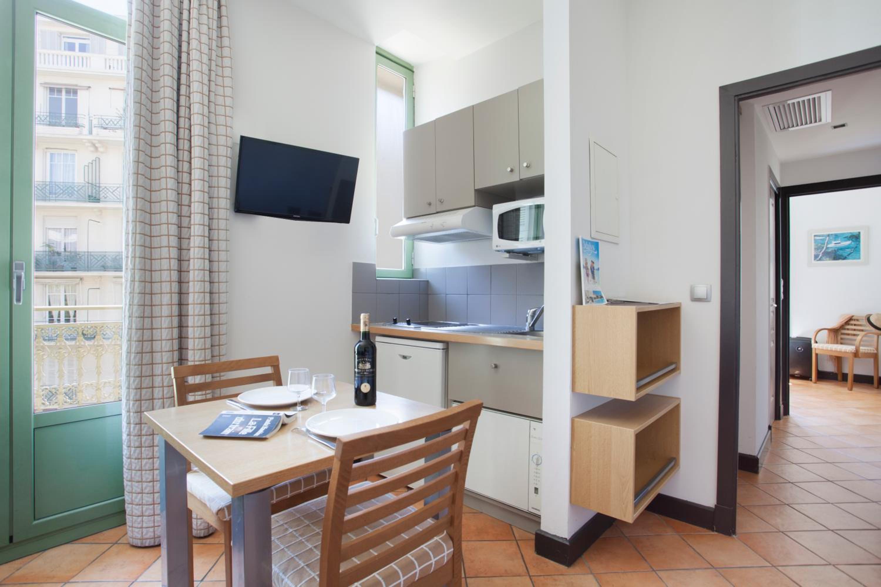 One-Bedroom Apartment (2 Adults) - Photo 3