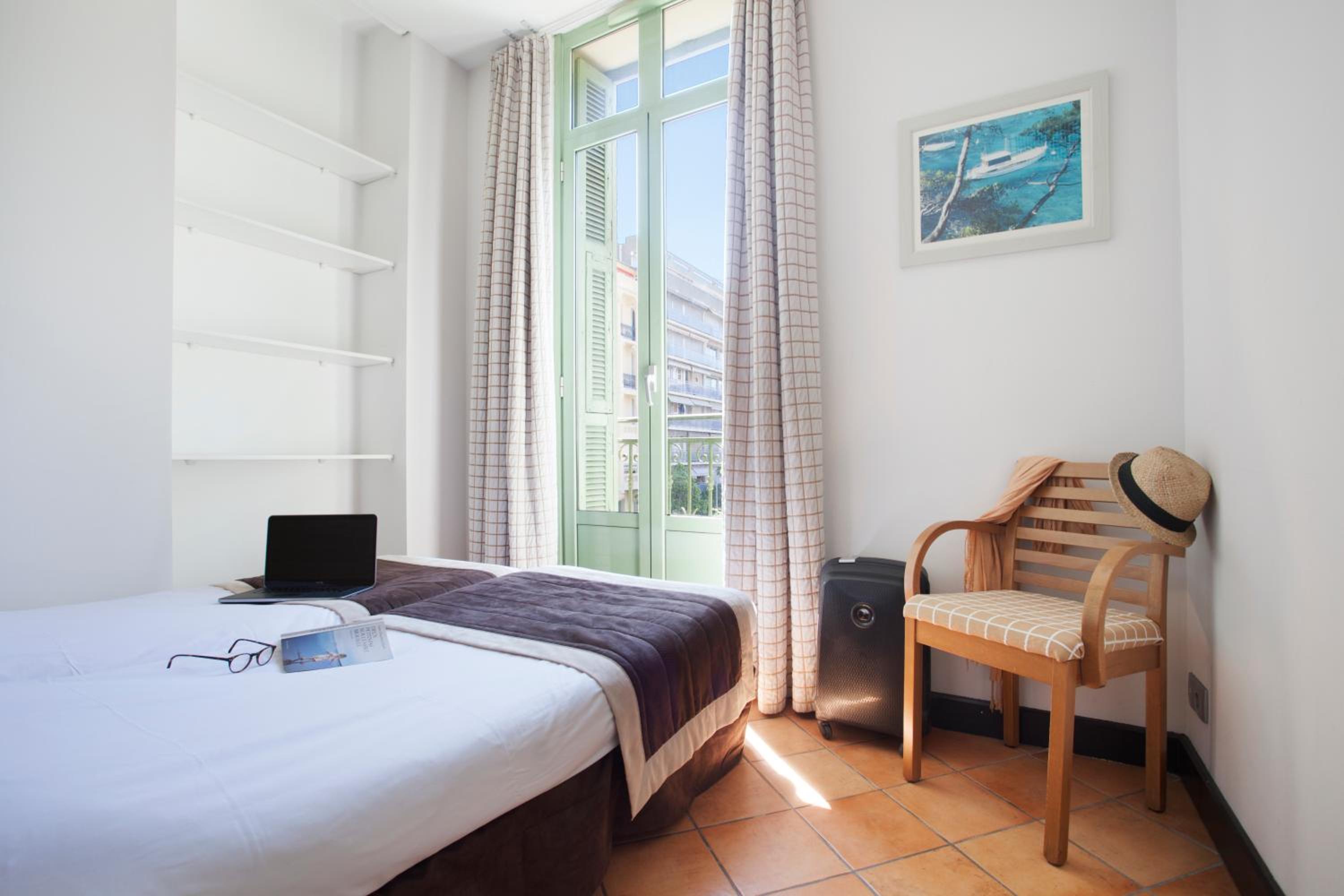 One-Bedroom Apartment (2 Adults) - Photo 1