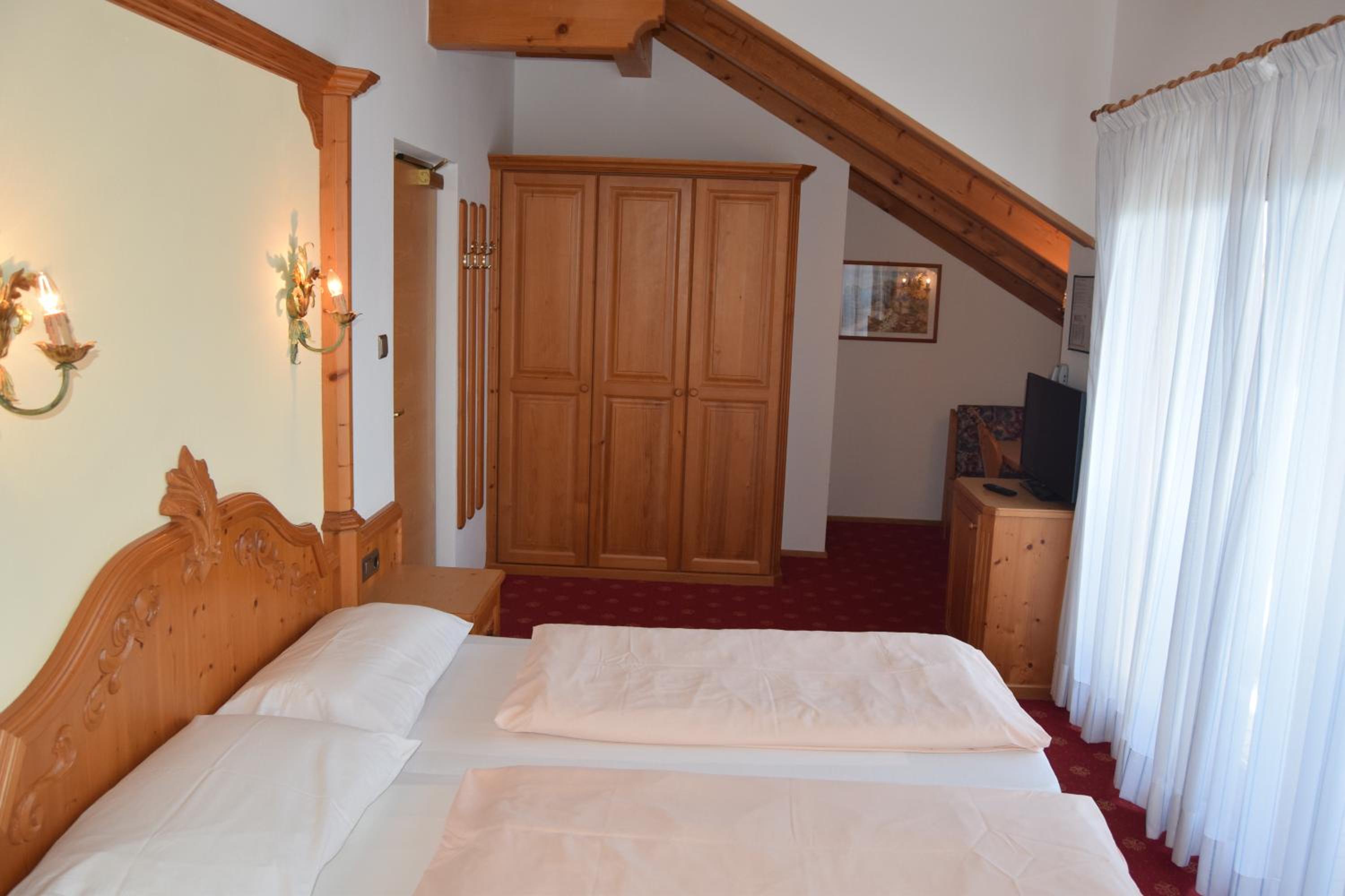 Double Room - Photo 4