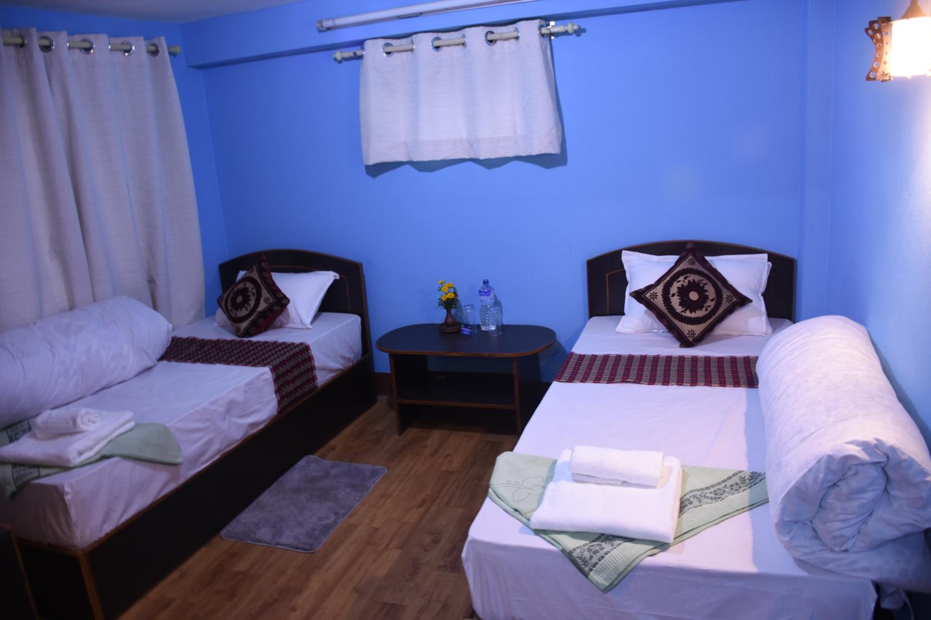 Twin Room with Bathroom photo 3