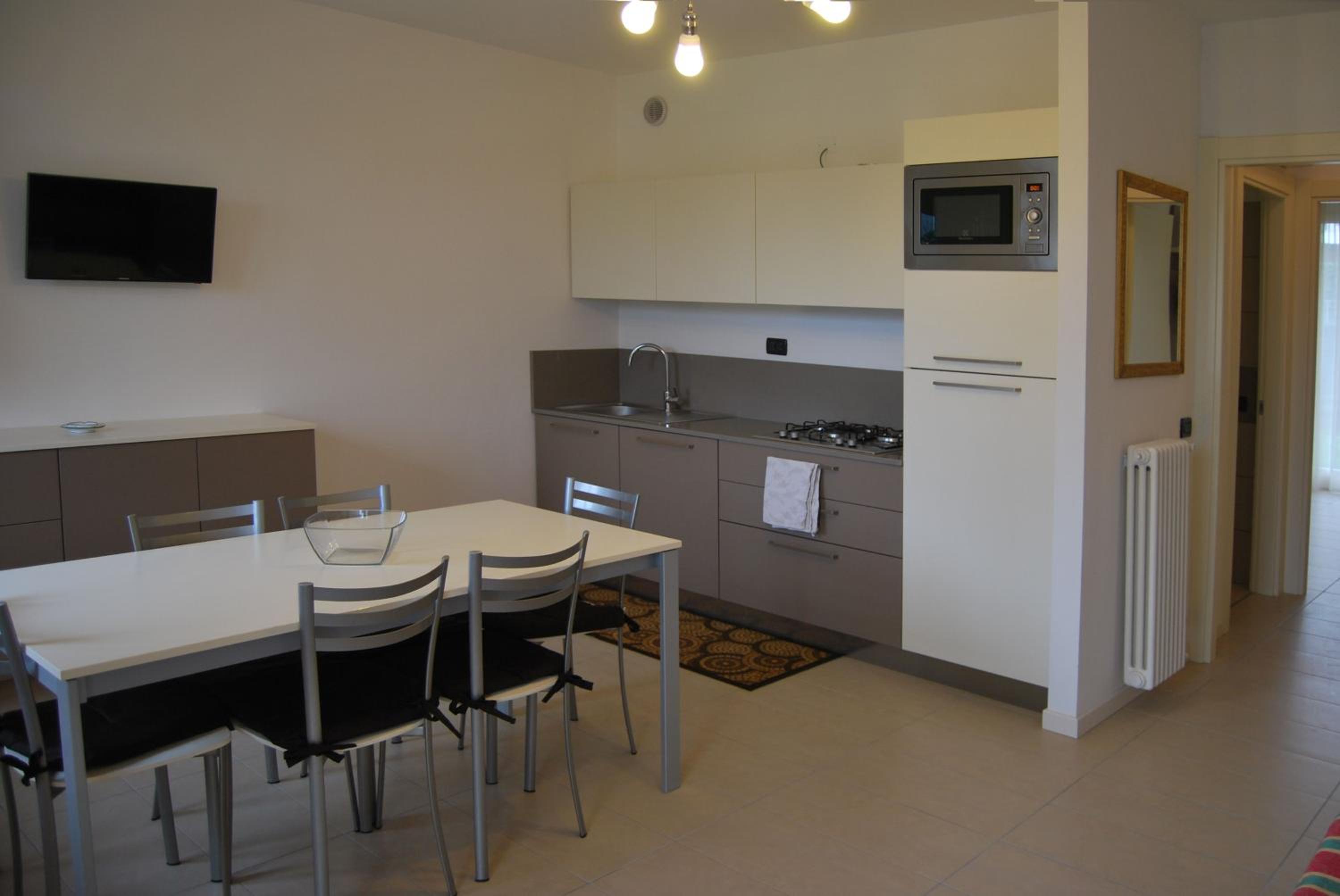 Deluxe Two-Bedroom Apartment with Terrace photo 2
