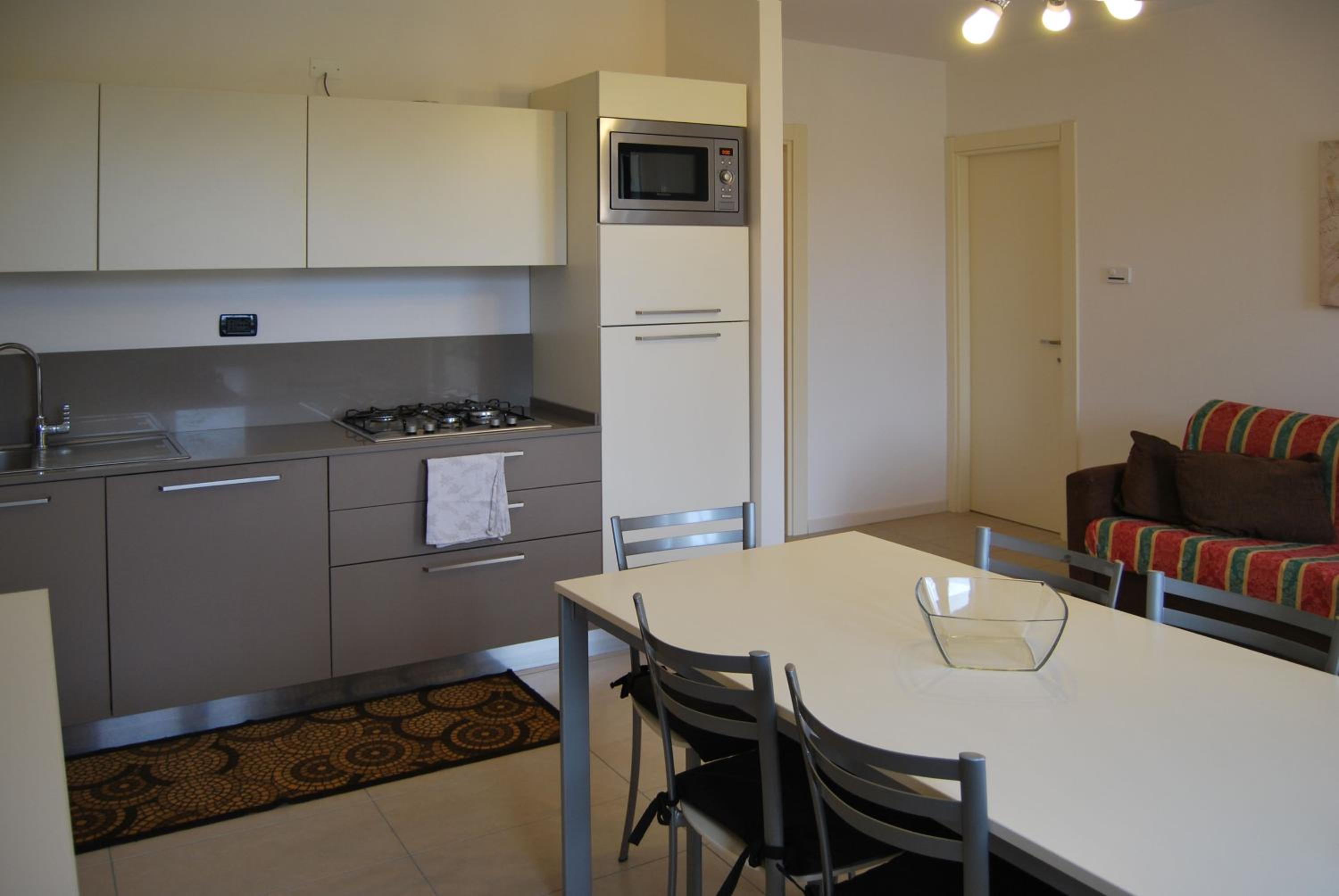 Deluxe Two-Bedroom Apartment with Terrace photo 3