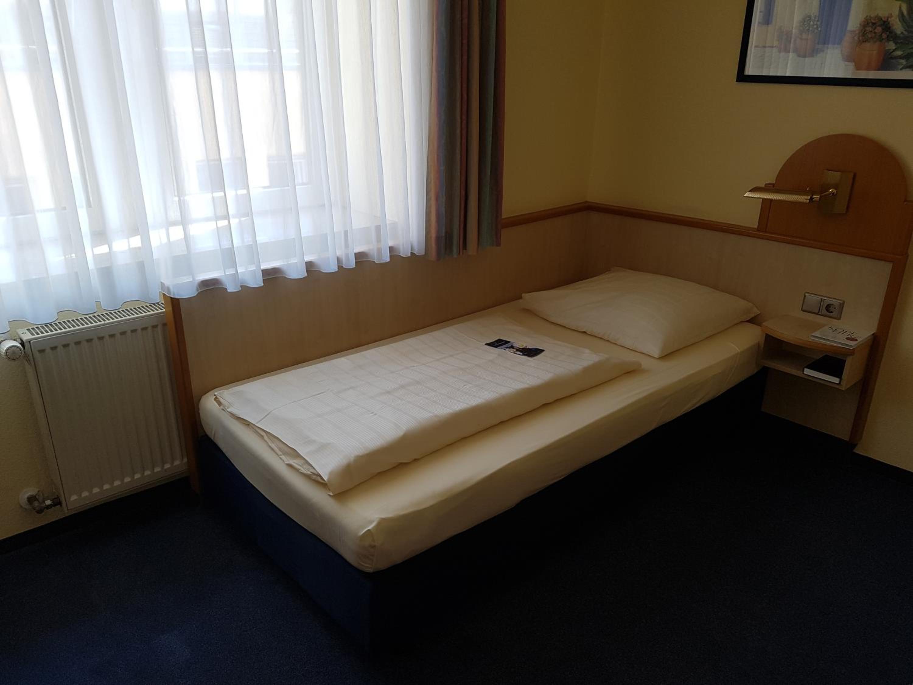Einzelzimmer Comfort photo 2