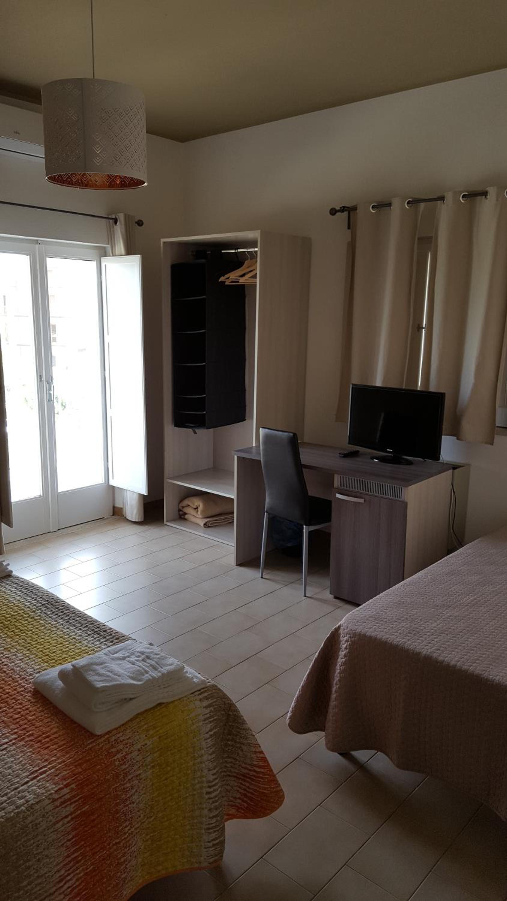 Double Room - Photo 2