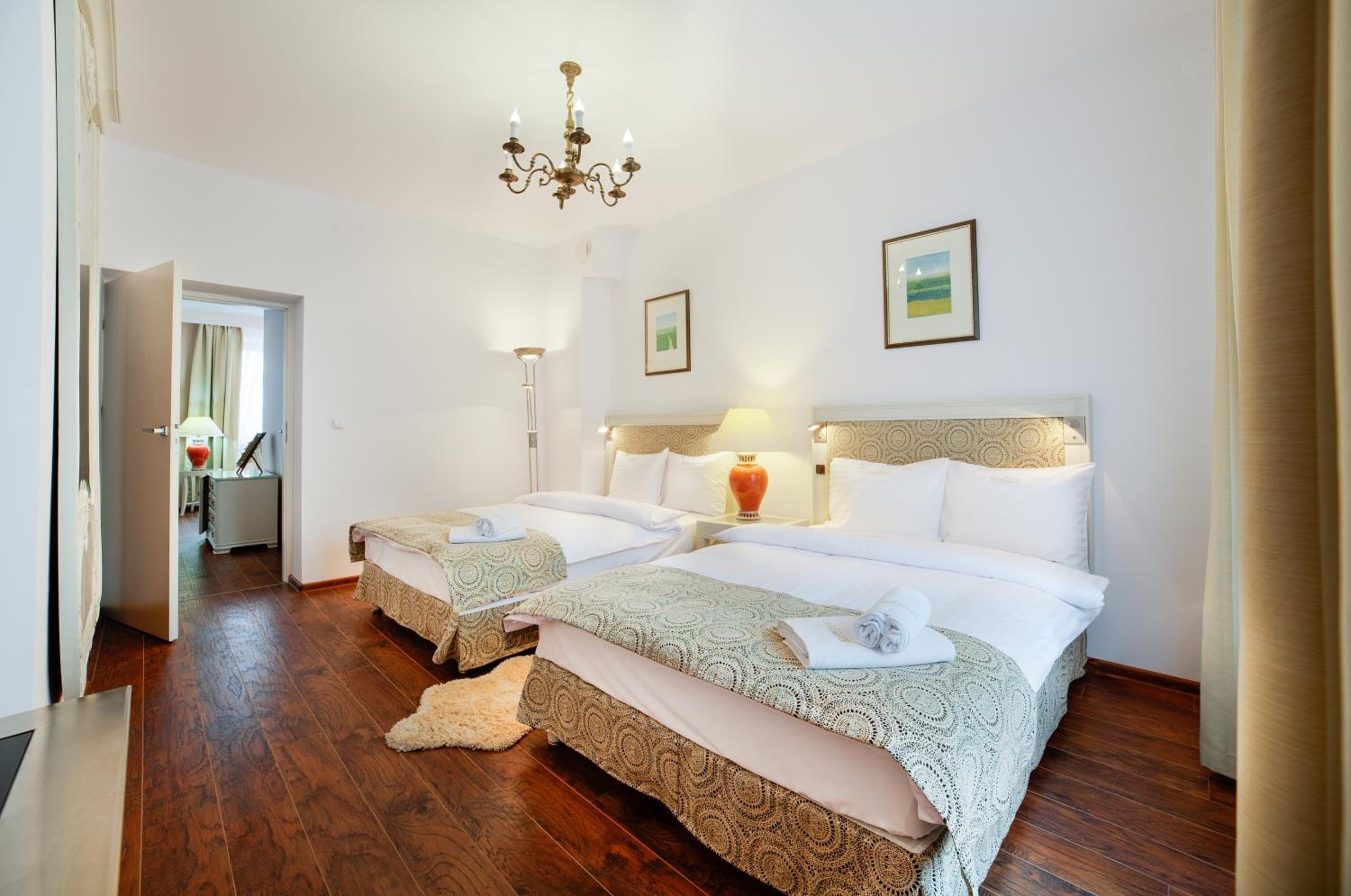 One-Bedroom Apartment - Photo 6