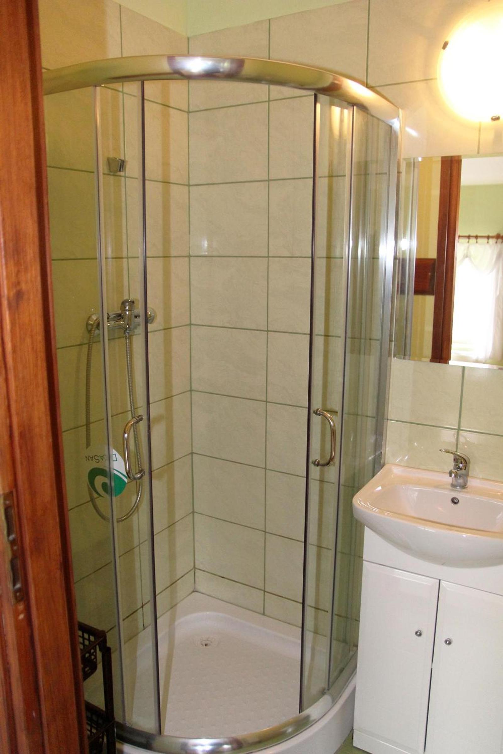 Family Room with Bathroom photo 3