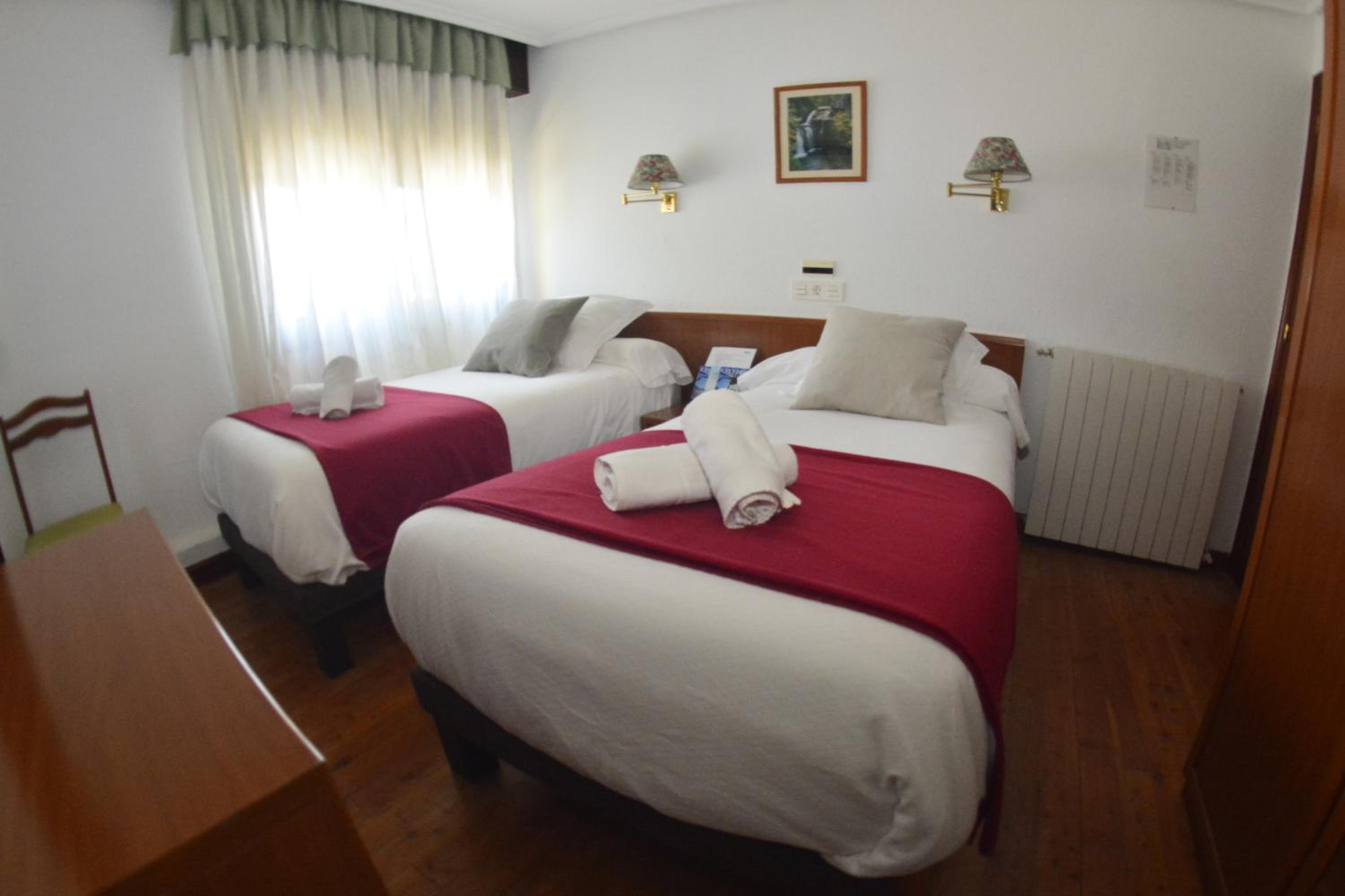 Double or Twin Room with Mountain View photo 2