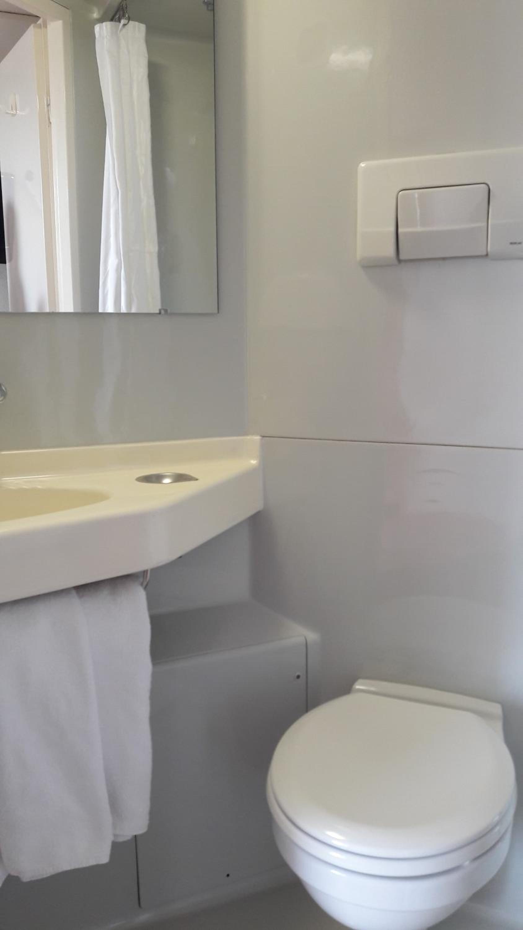 Double Room - Photo 5