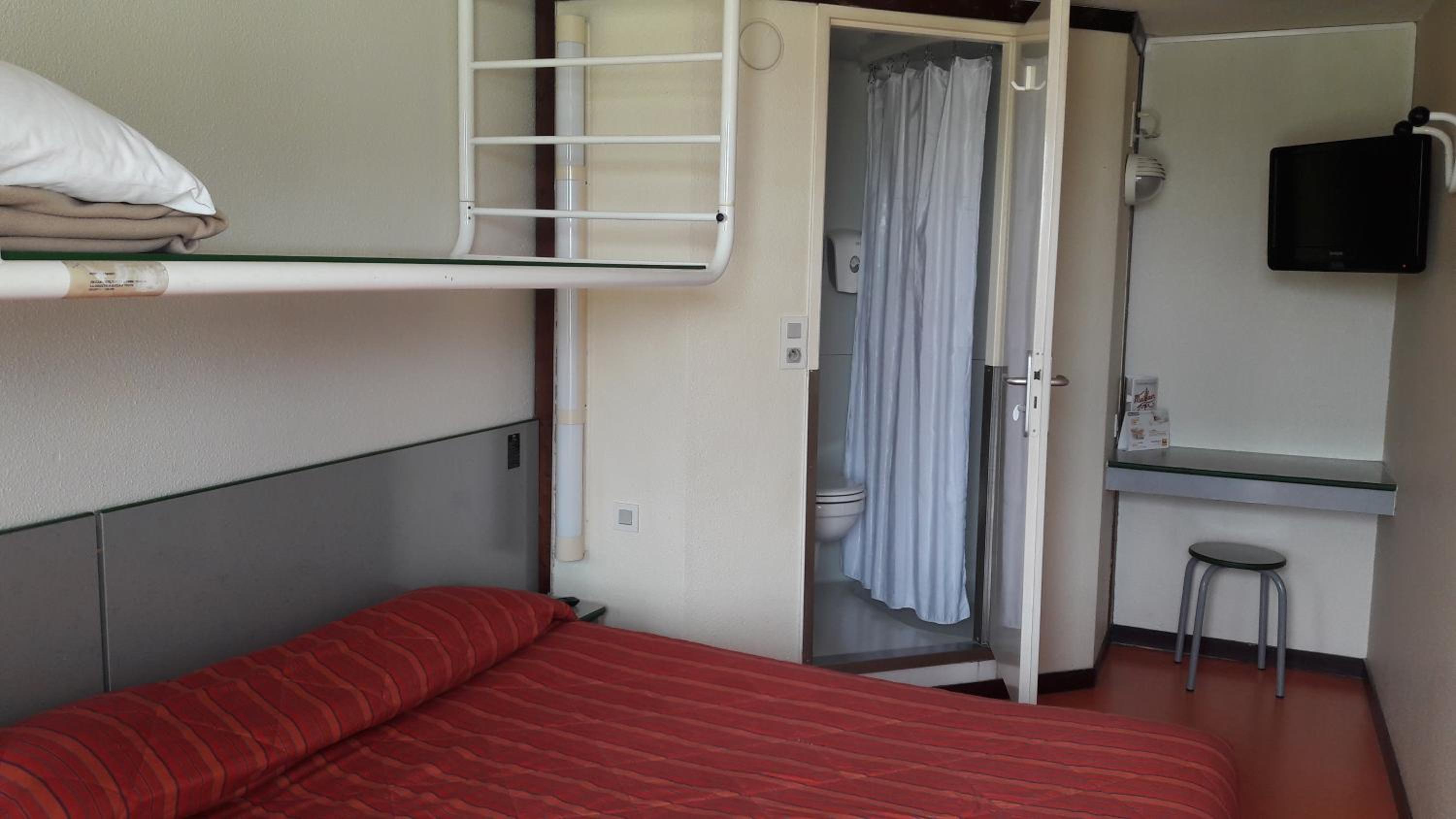 Double Room - Photo 2