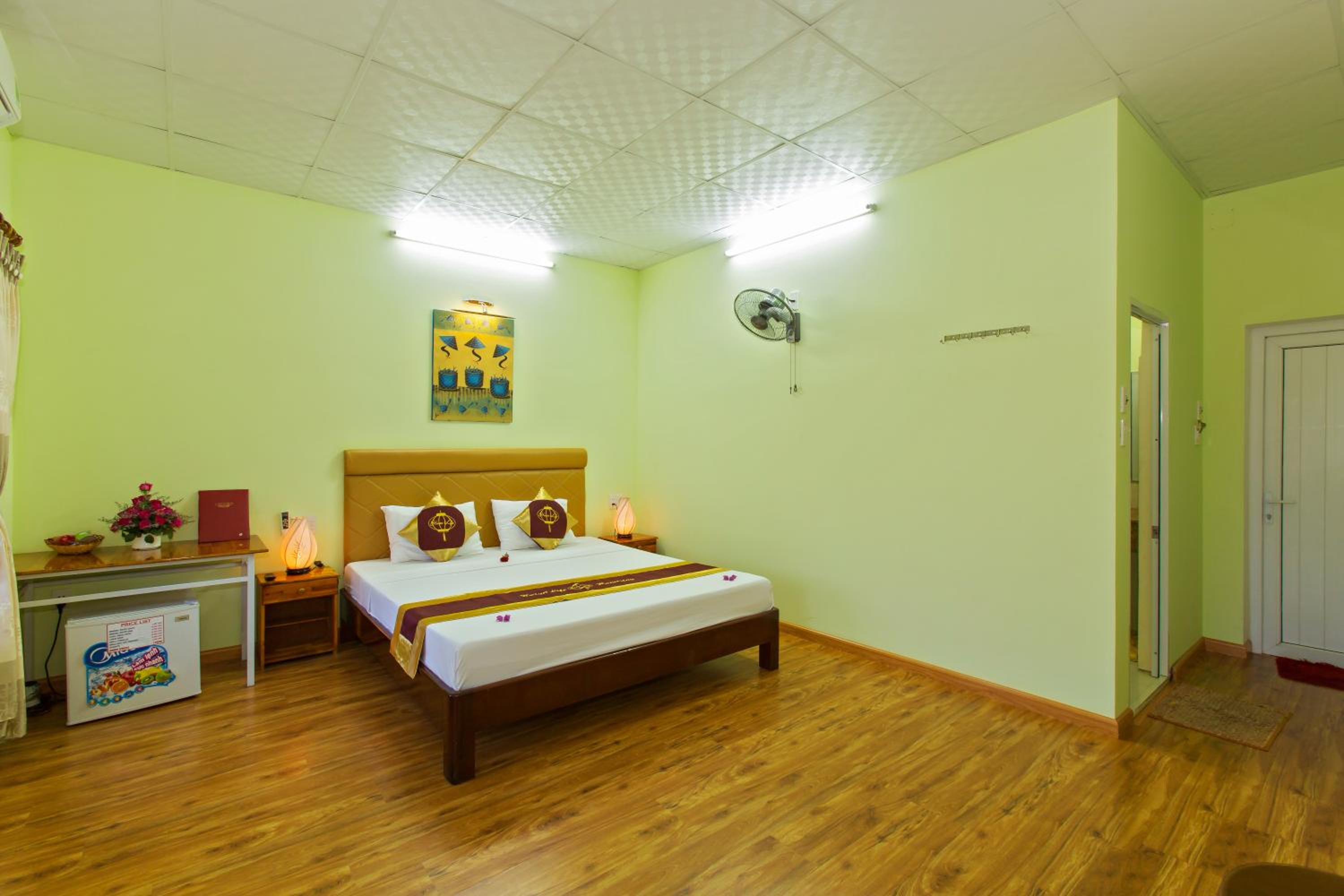 Standard King Room