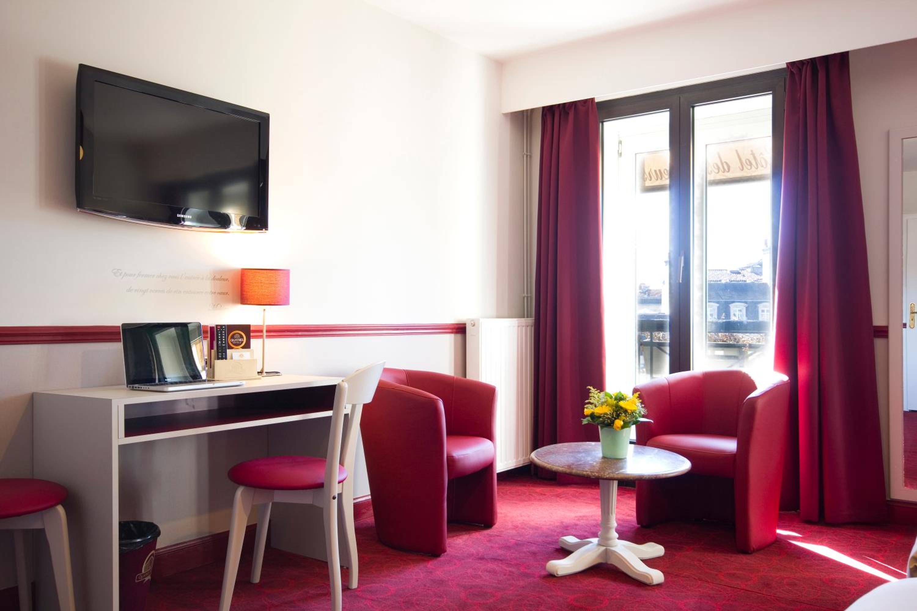 Deluxe Double Room - Photo 4