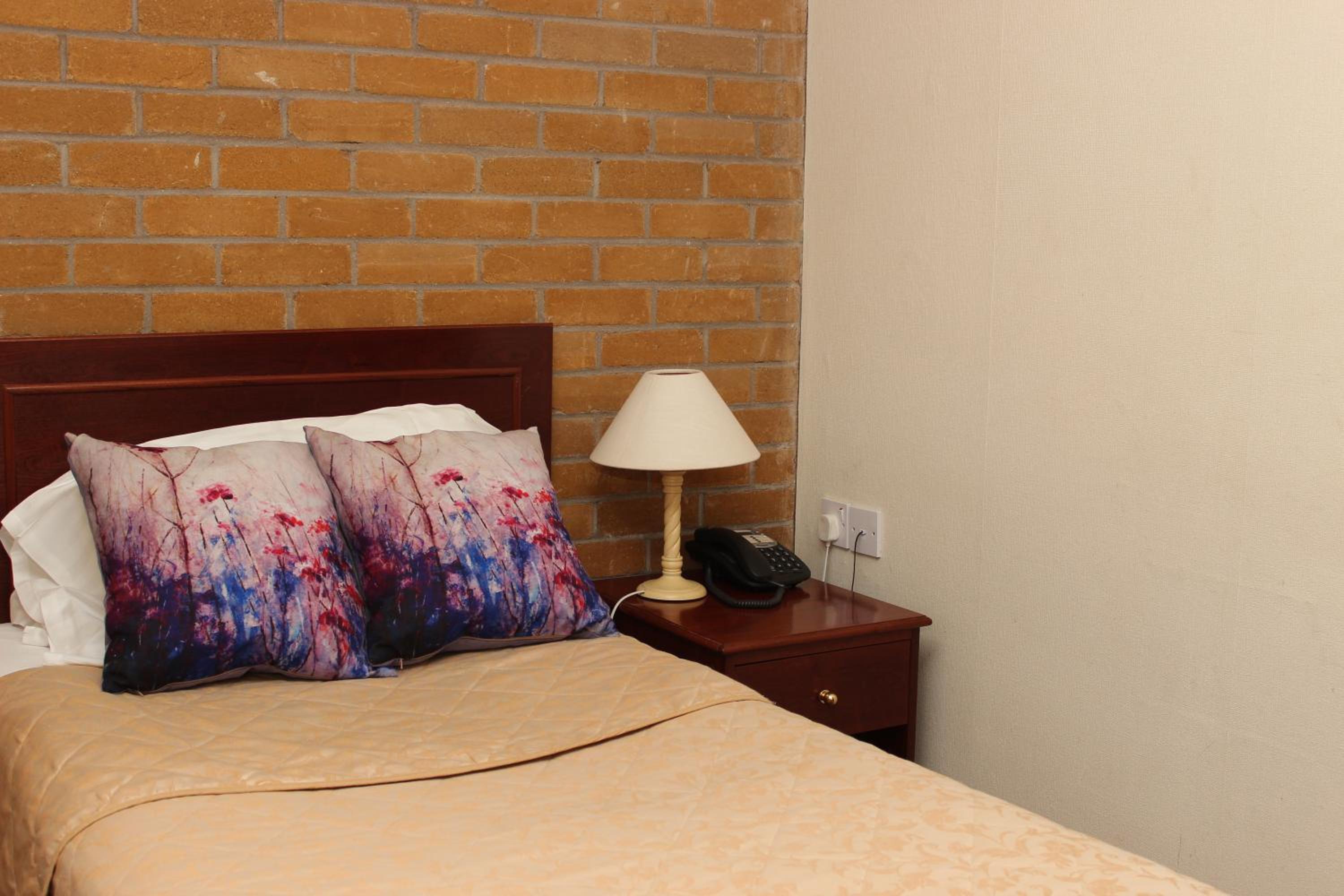 Budget Single Room photo 3