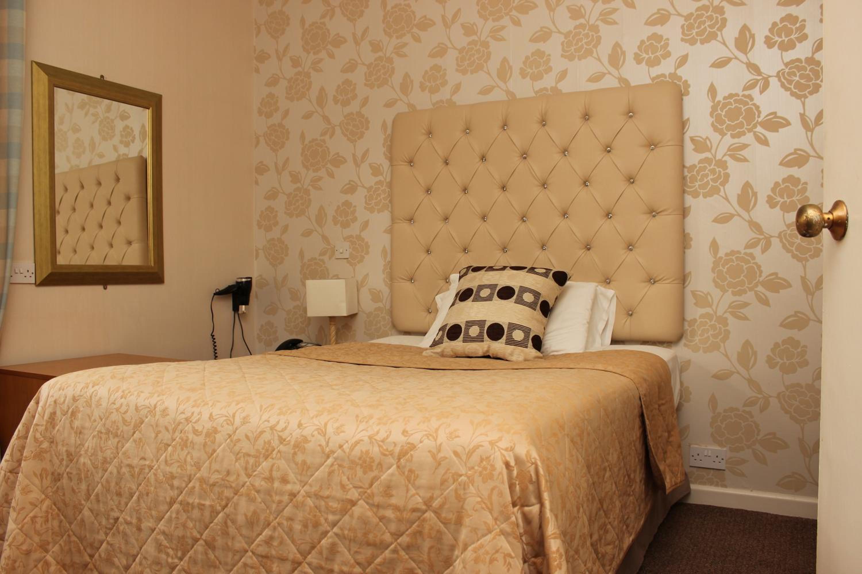 Double Room (1 Adult) photo 2